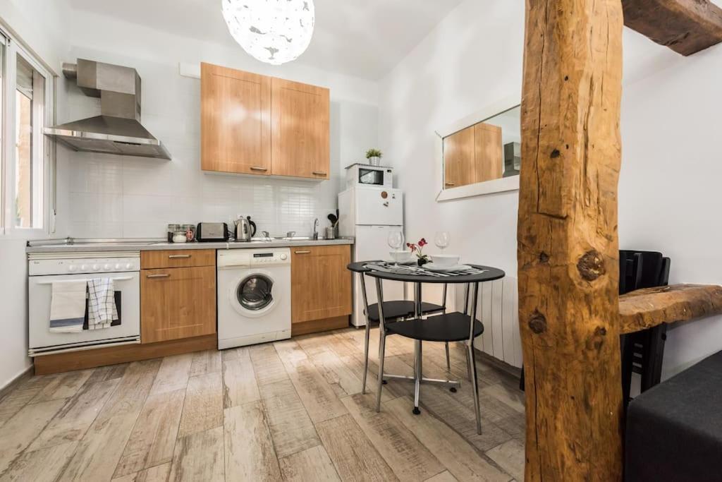 Modern Apt 1 Bedroom In Lavapies * Madrid