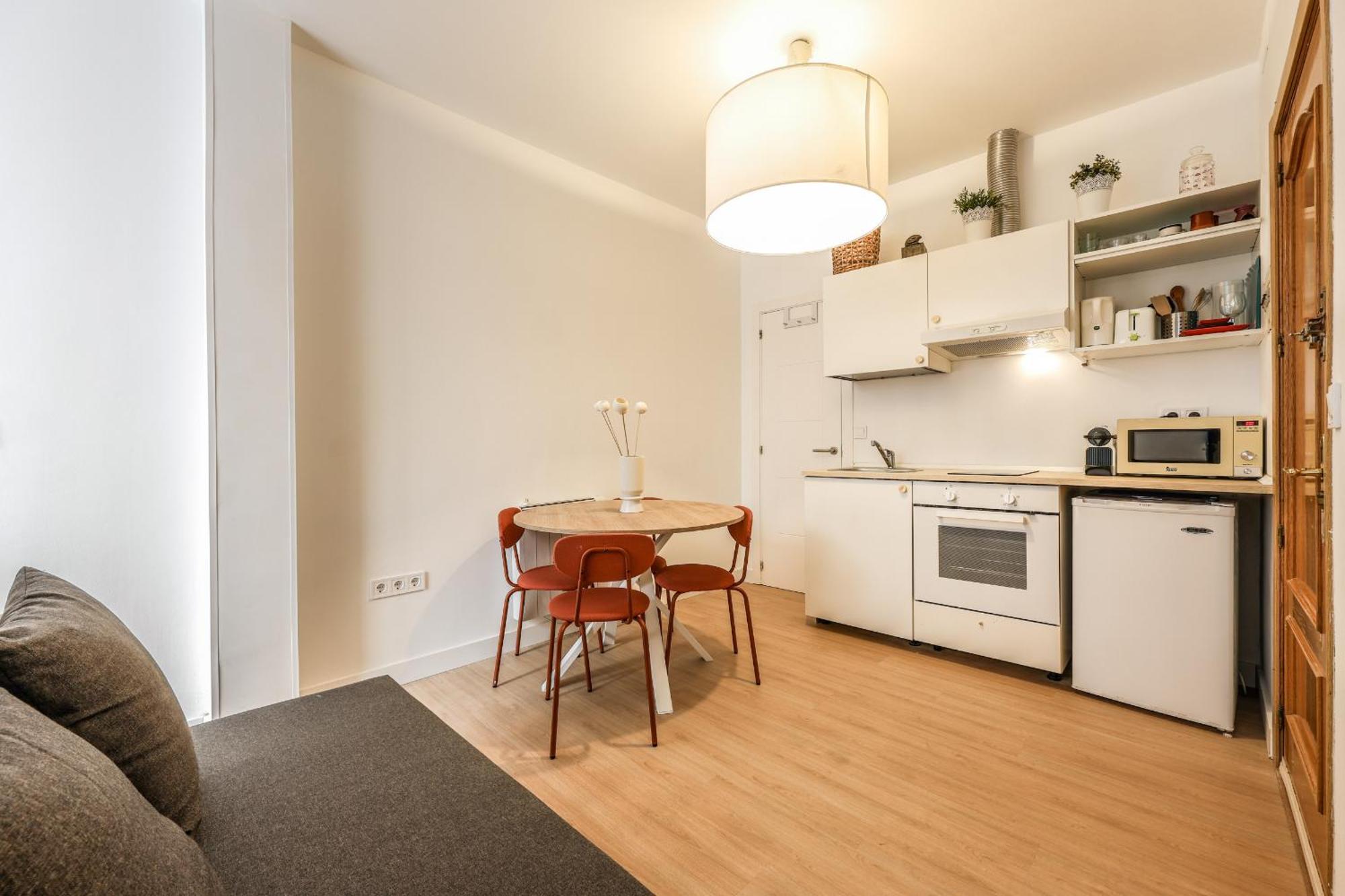 Pequeno Reformado En Tirso De Molina Apartment