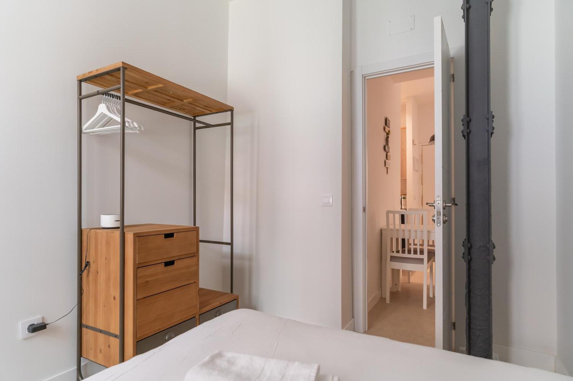 Cozy And Modern-2bedrooms 1bathroom-delicias Apartment