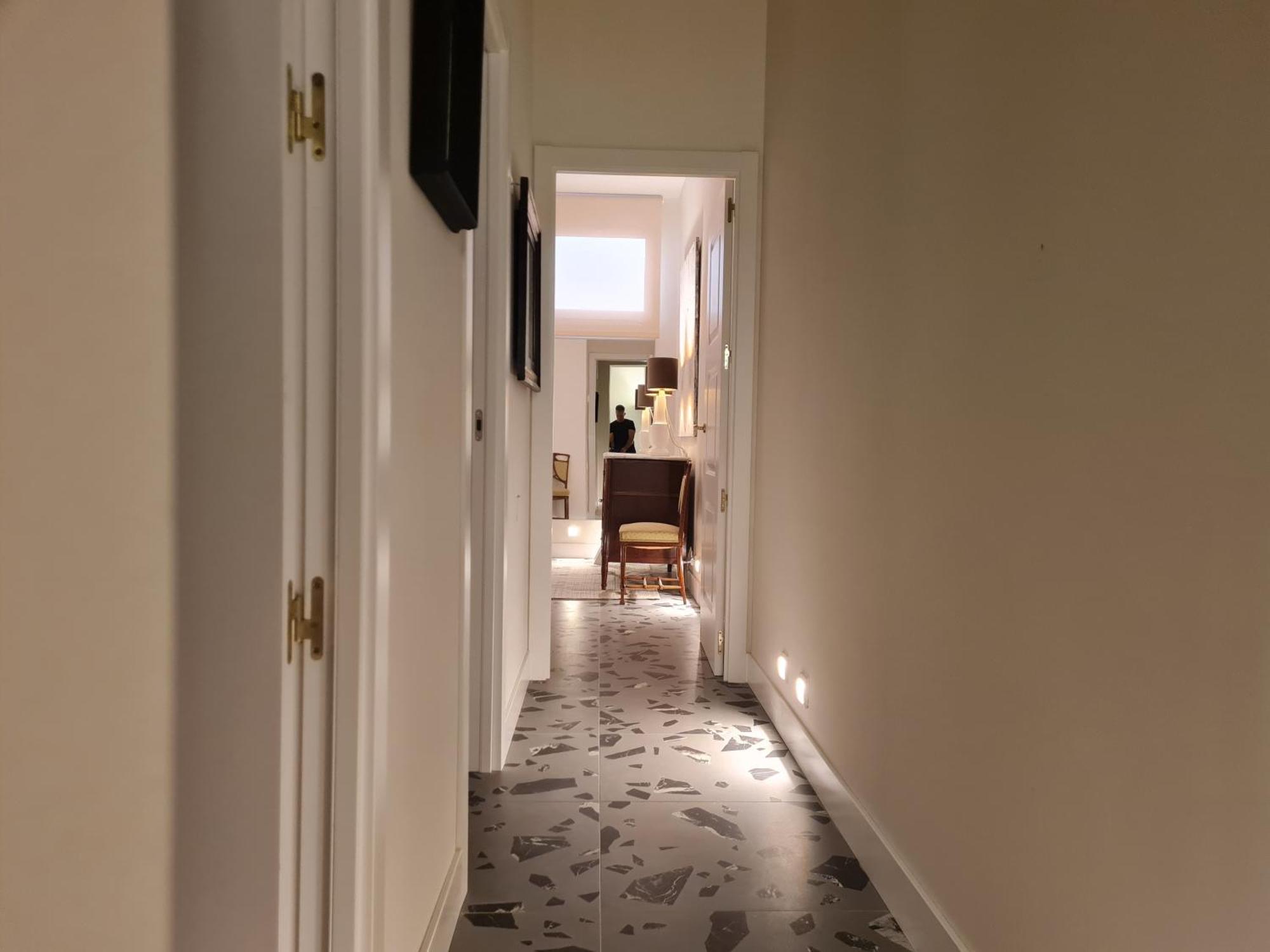 Center With 2 Bedrooms *