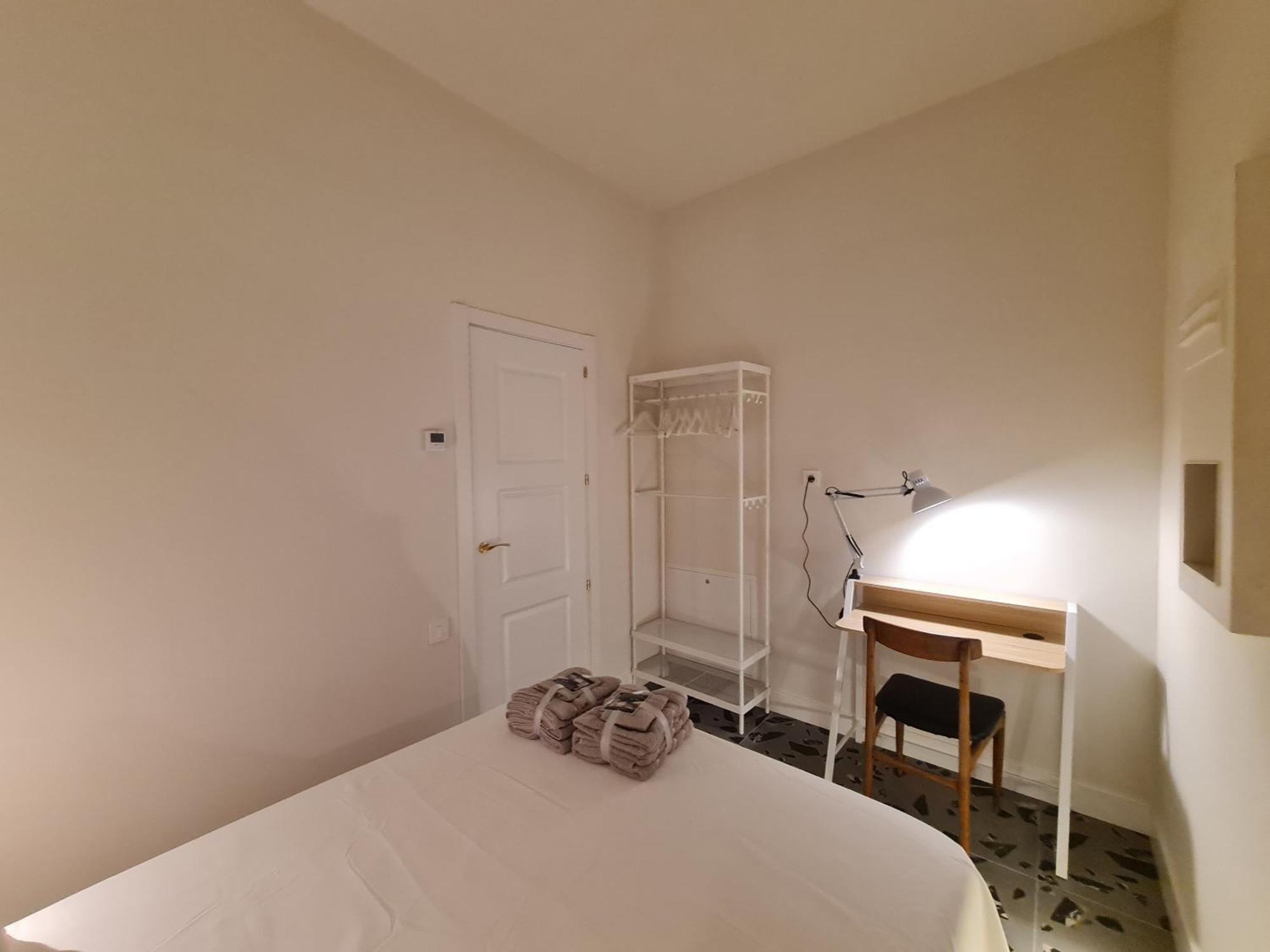 Center With 2 Bedrooms Madri