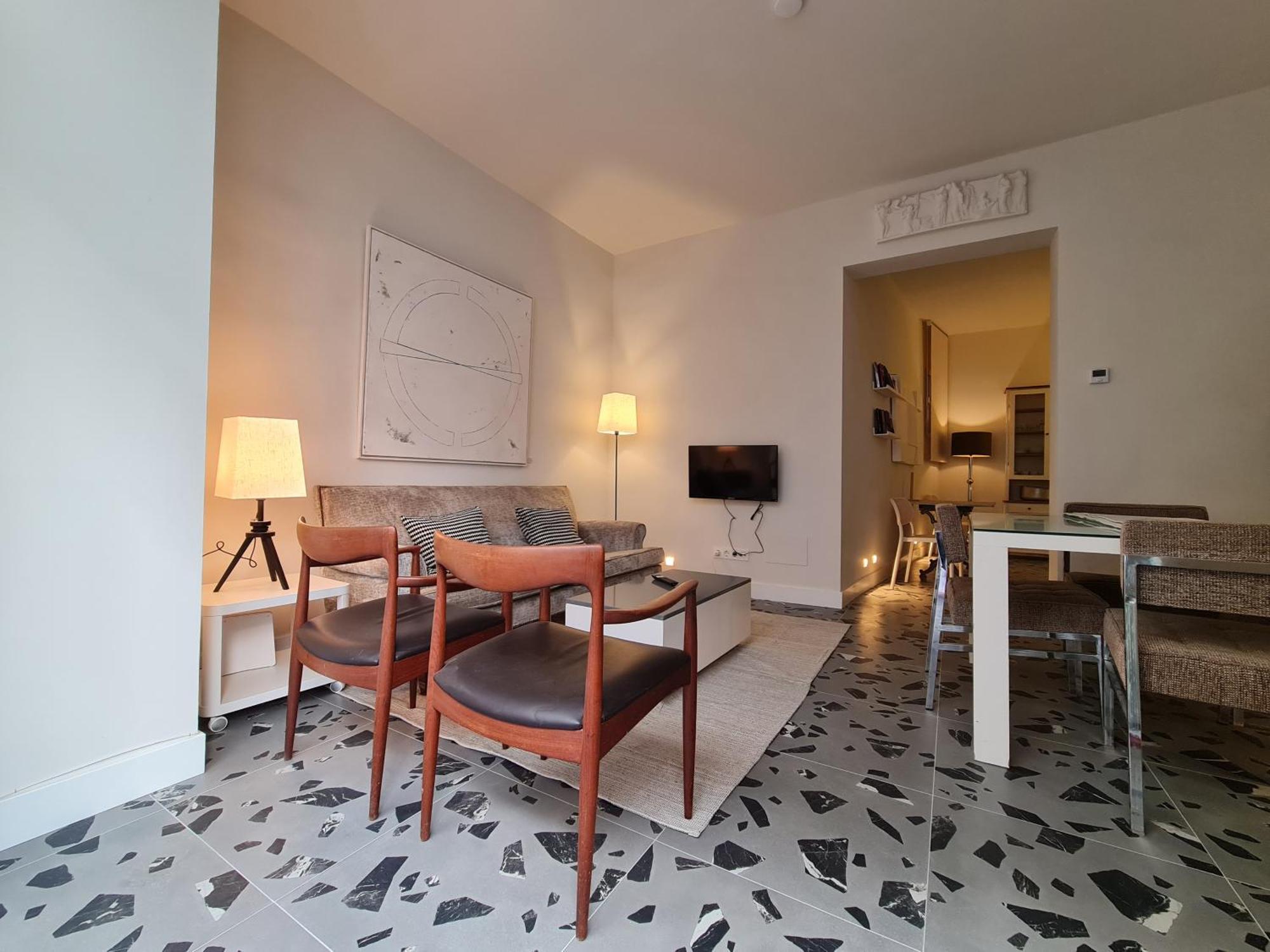 Center With 2 Bedrooms Madri