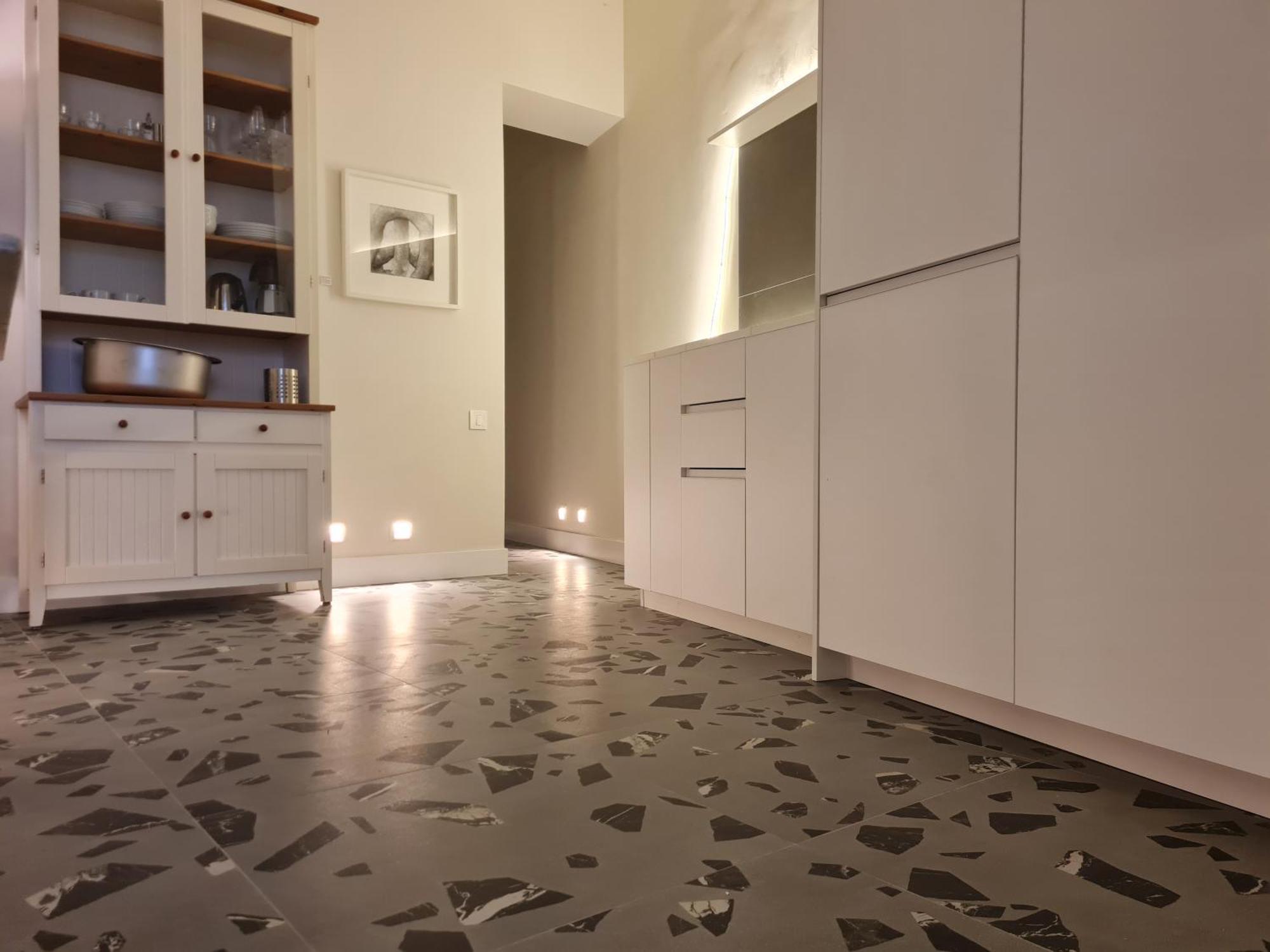 Center With 2 Bedrooms *