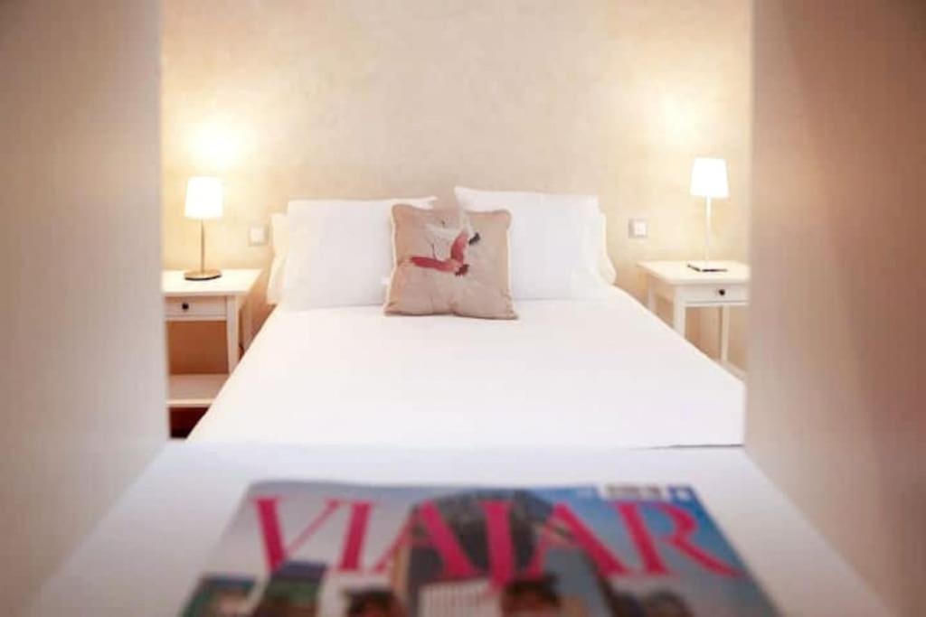 Mezzanine White Apartment Madrid