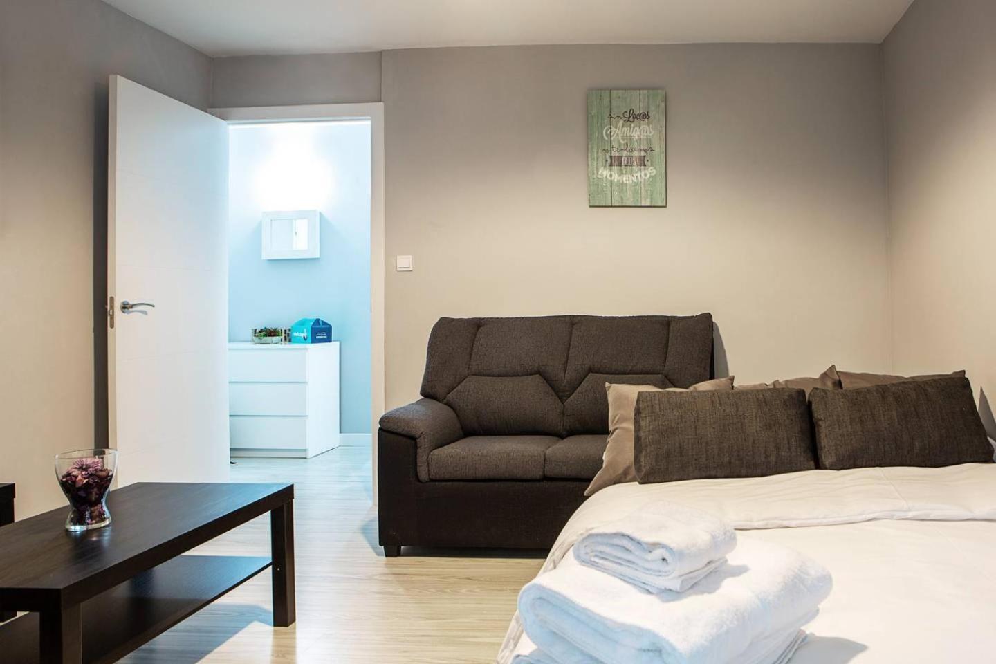 Lovely 3 Bedroom Next To Fuencarral Apartment Madrid