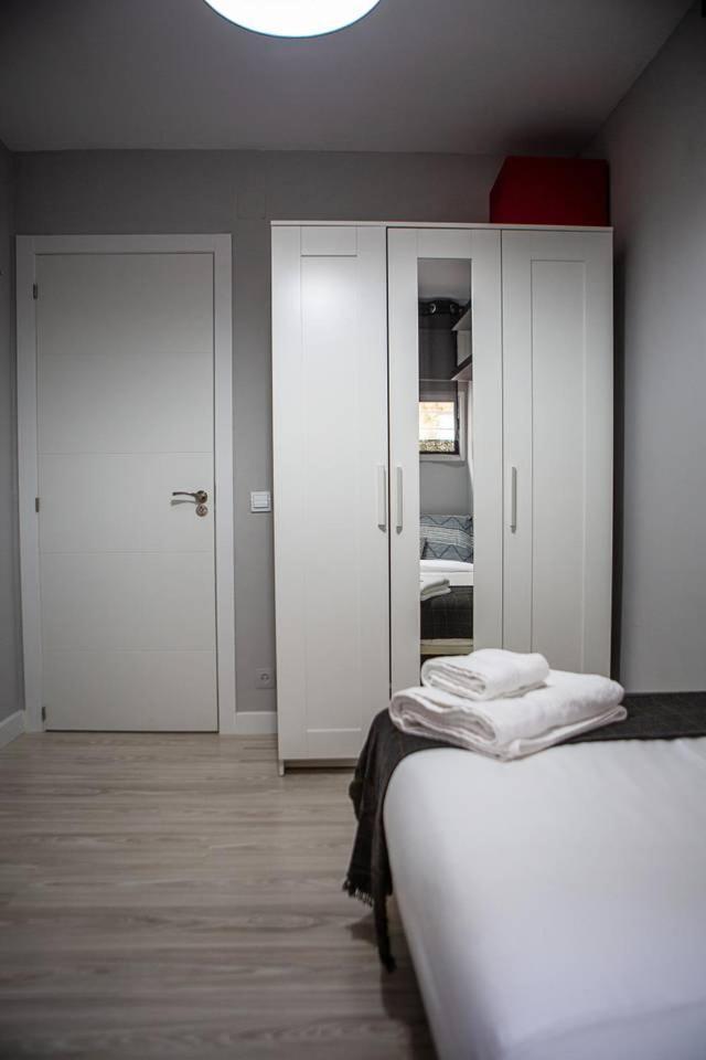 Apartment Lovely 3 Bedroom Next To Fuencarral Madrid