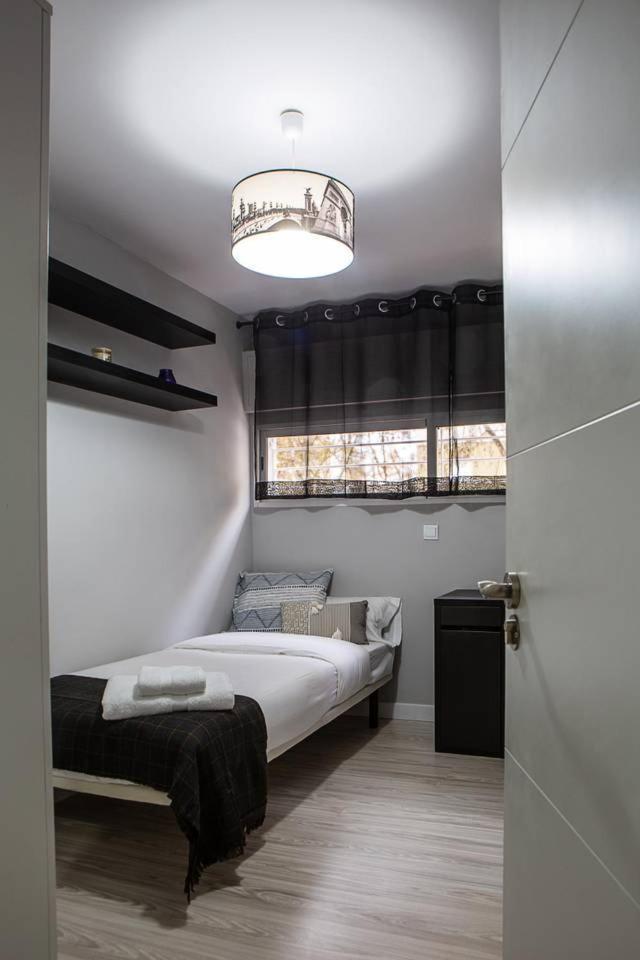 Lovely 3 Bedroom Next To Fuencarral Apartment Madrid