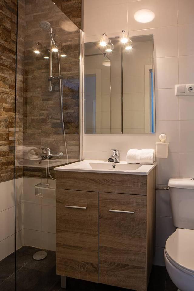 Lovely 3 Bedroom Next To Fuencarral *