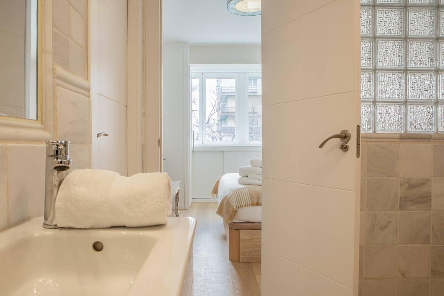 Modern 2 Bed Near Las Ventas