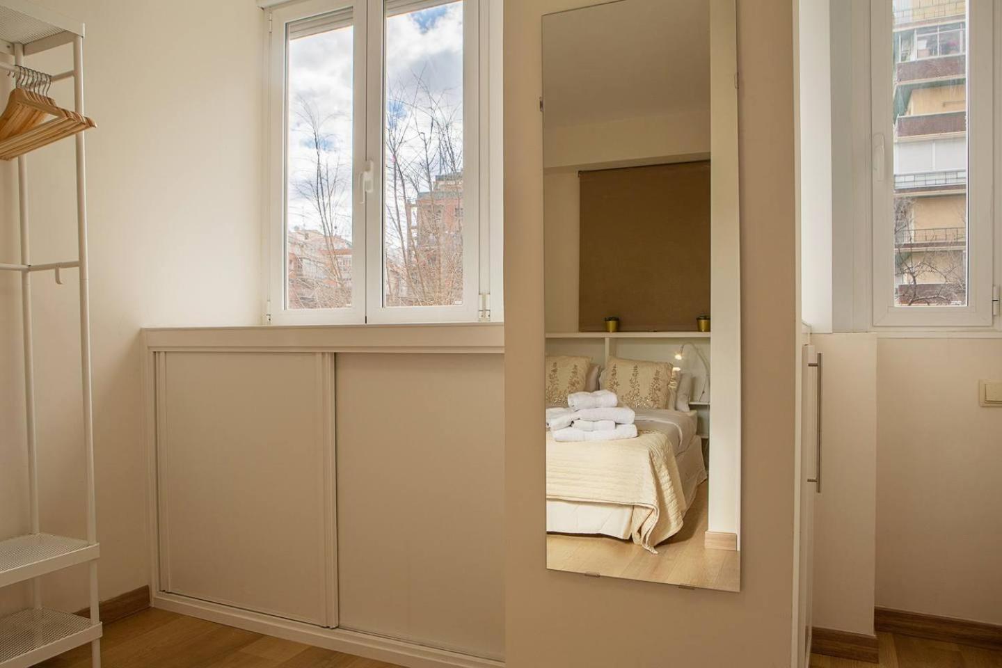 Apartamento Modern 2 Bed Near Las Ventas Madrid