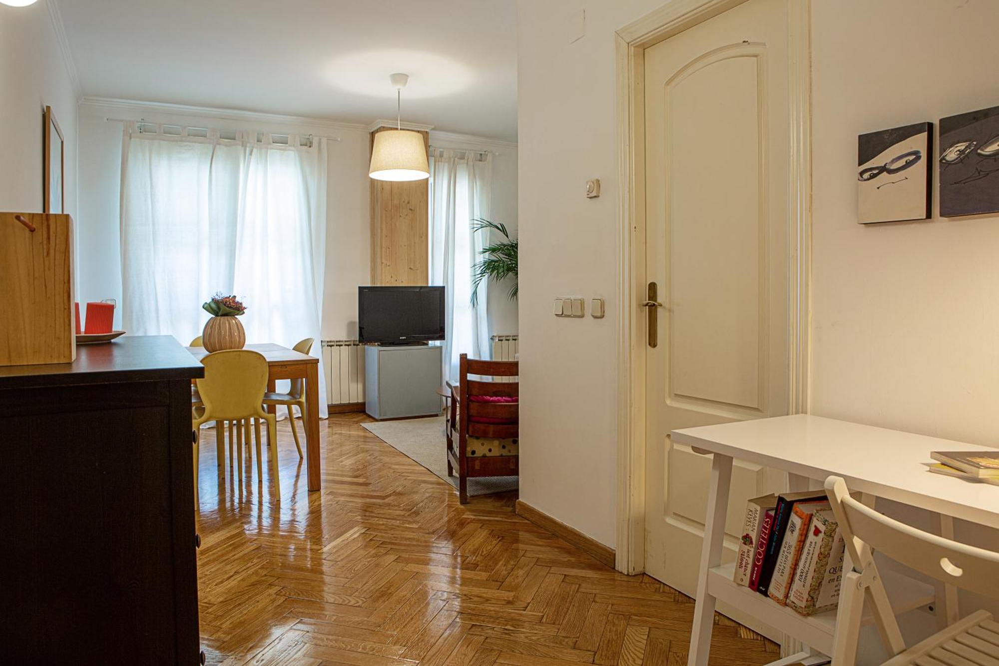 Cute 1 Bedroom With A Balcony Apartamento *