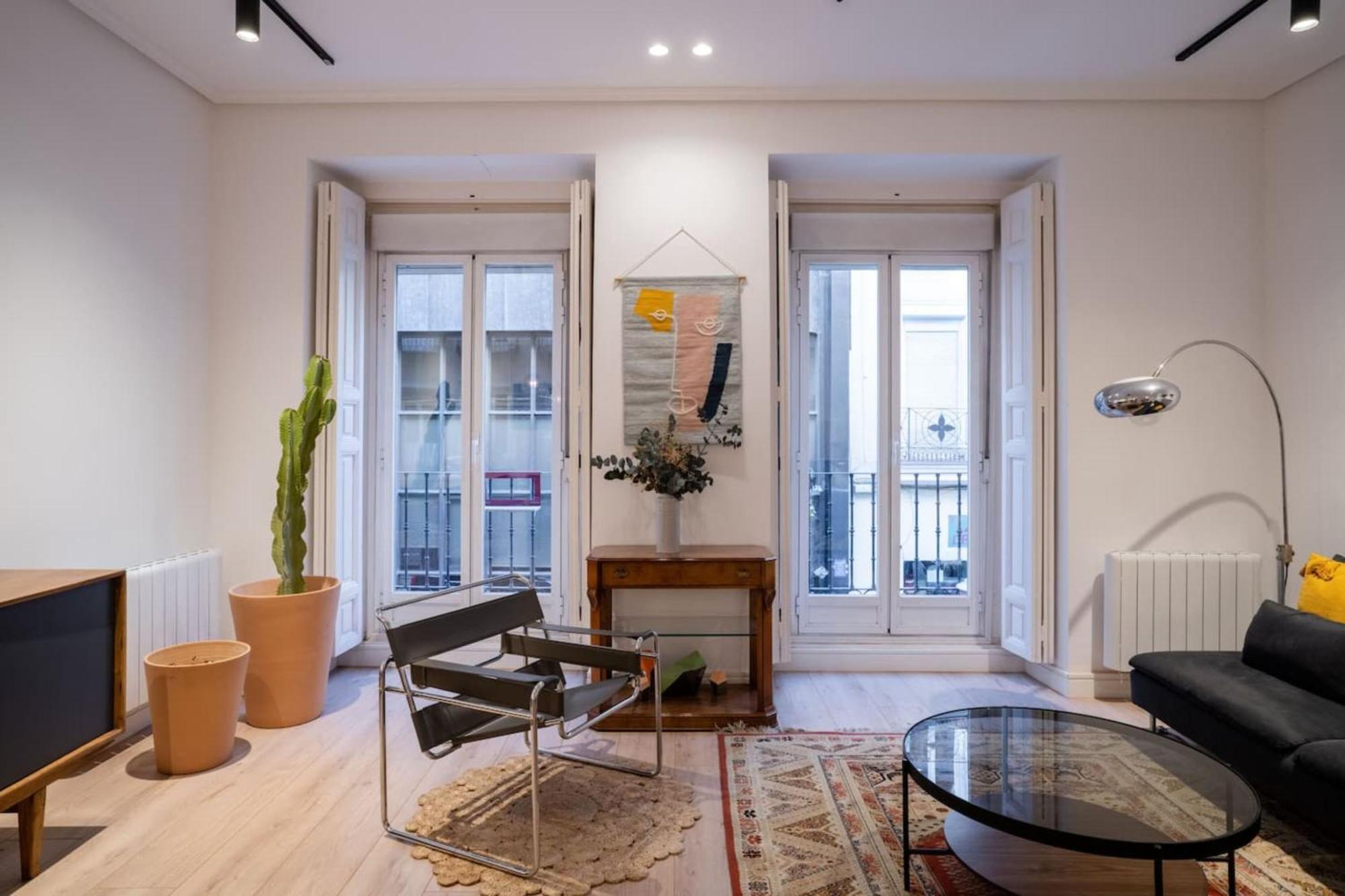 Stylish 2 Bedroom In The Heart Of