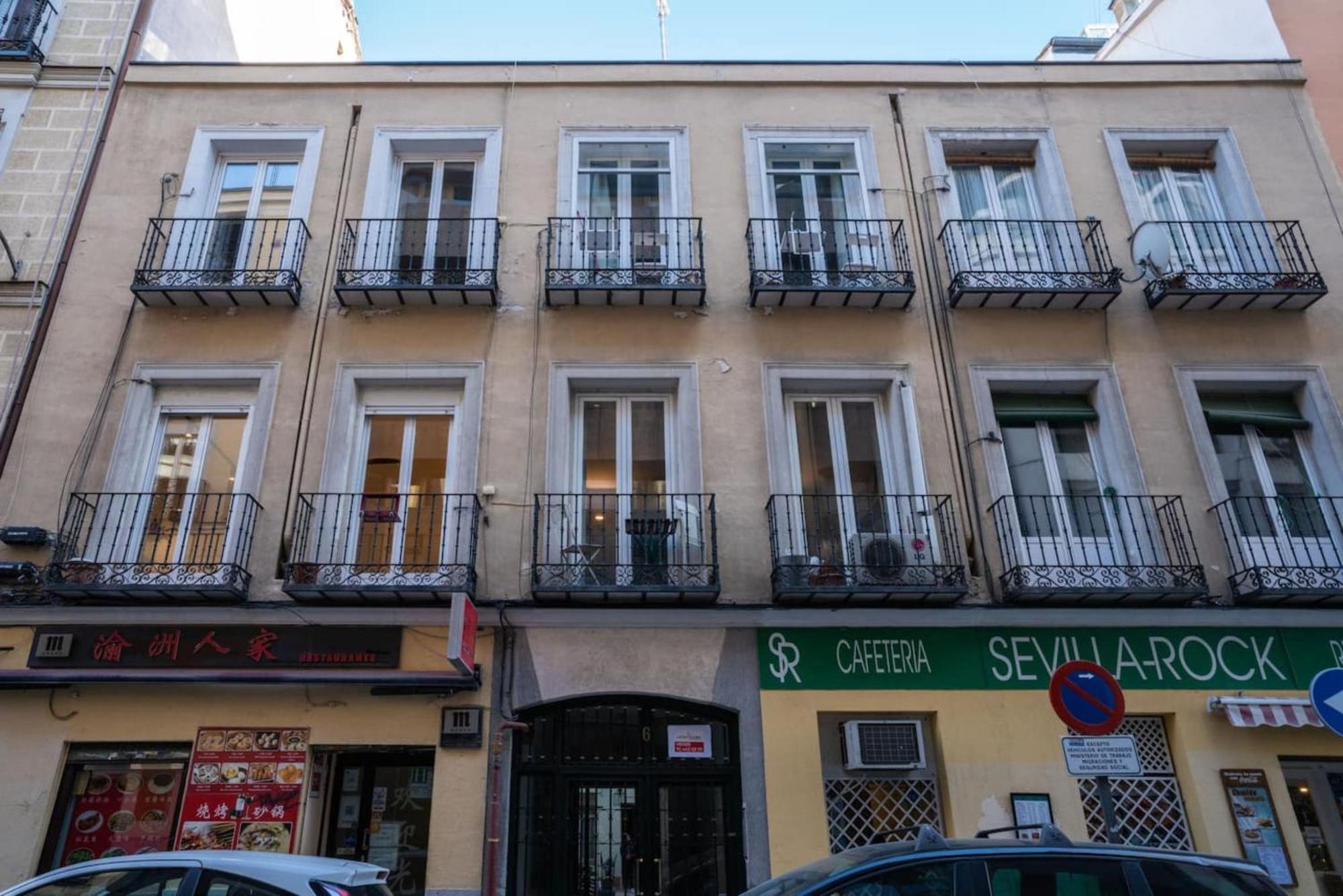 Apartment Stylish 2 Bedroom In The Heart Of
