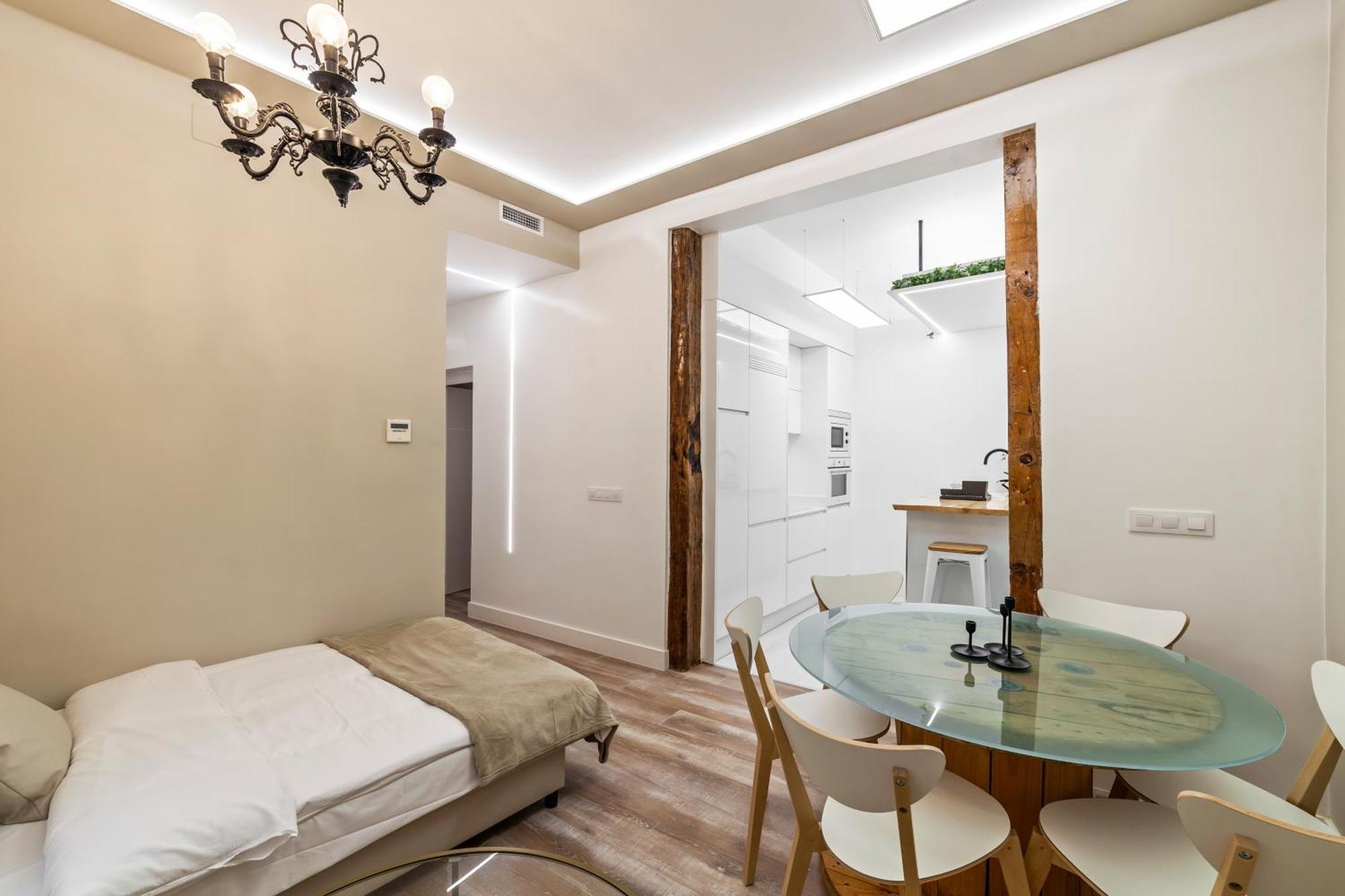 Spacious 3 Bedroom In Centro * Madrid