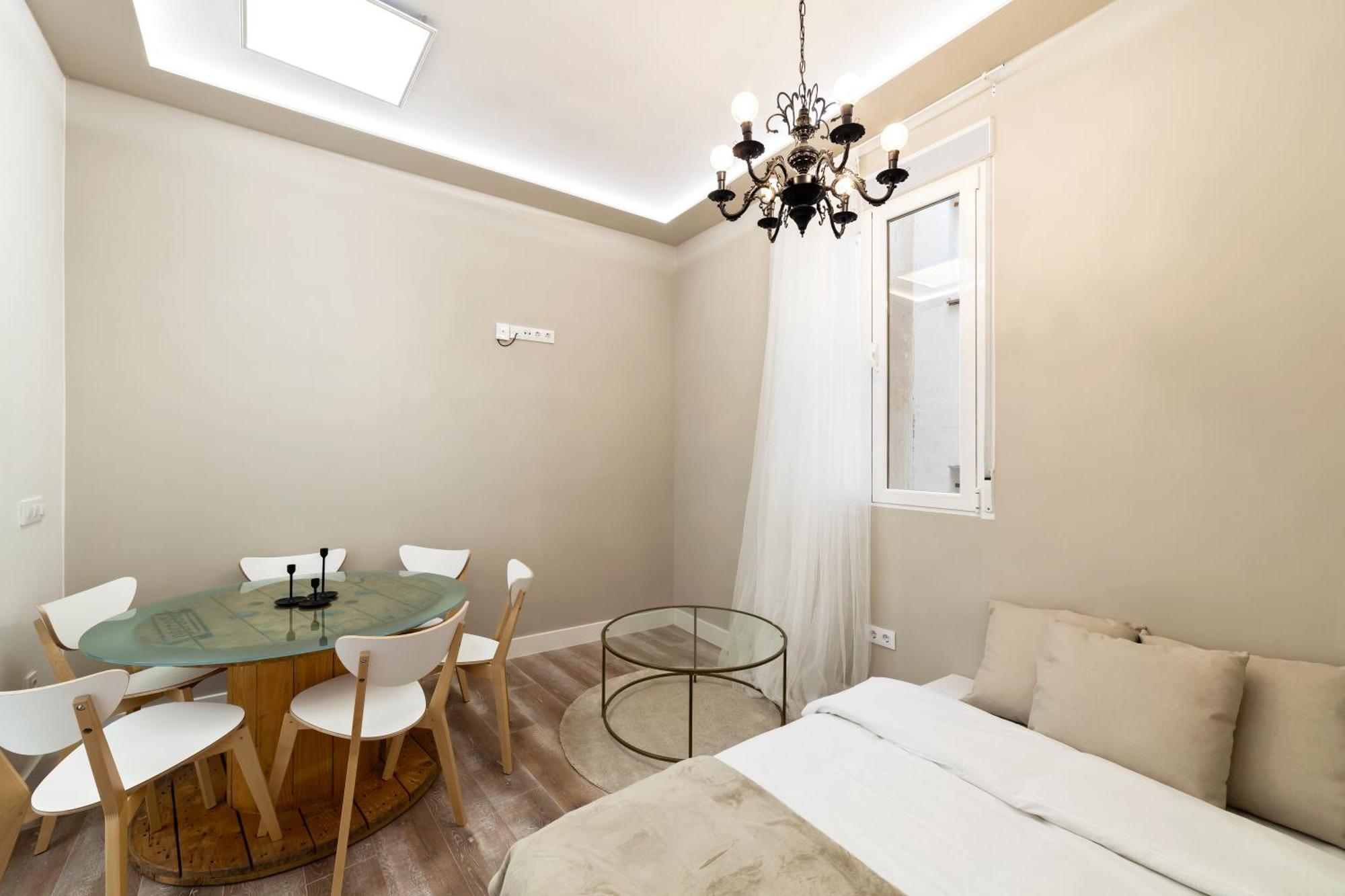 Spacious 3 Bedroom In Centro *