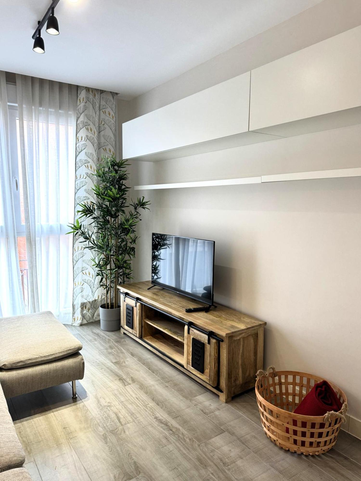 Encantador En Castilla By Bebalmy Apartamento *