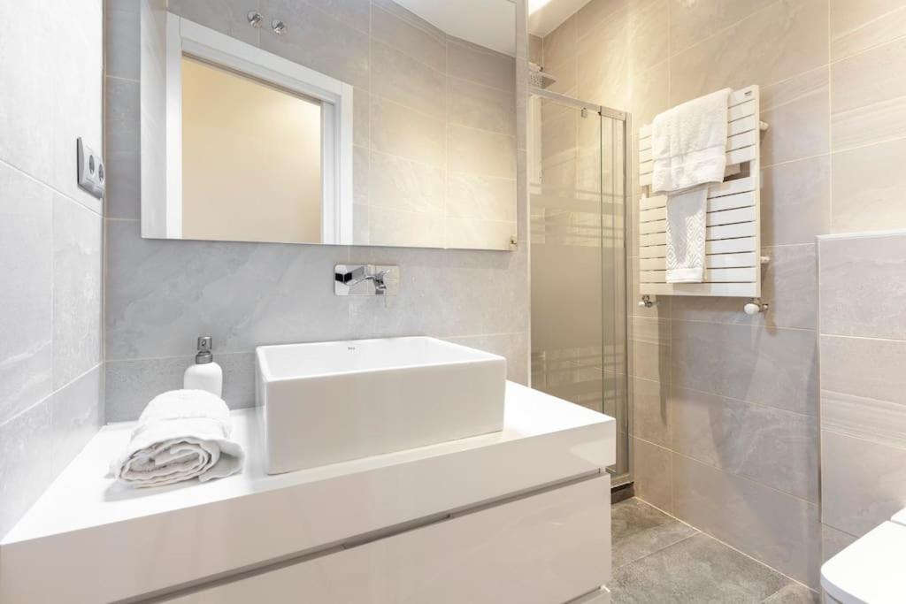 Apartamento Tasteful Centre Rios Rosas - Business Ready