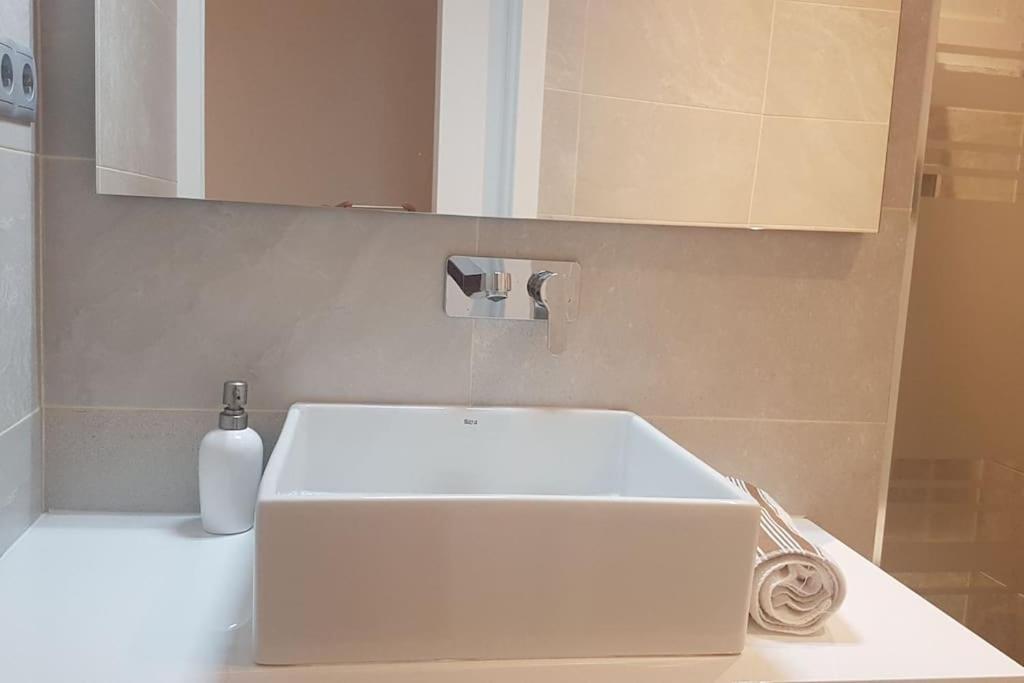Apartamento Tasteful Centre Rios Rosas - Business Ready