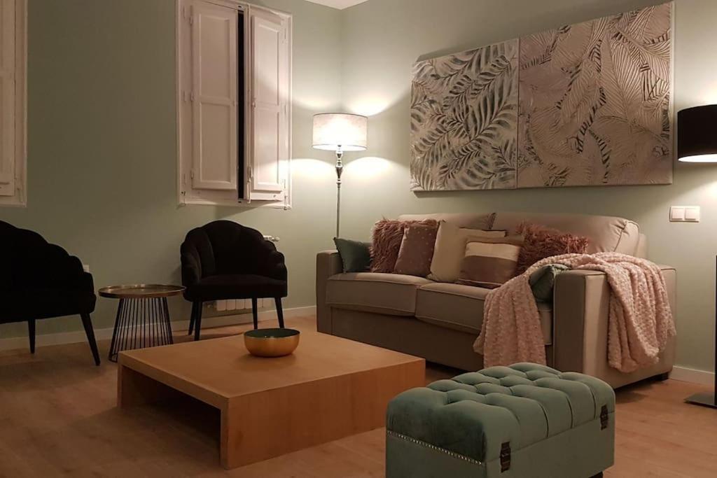 Tasteful Centre Rios Rosas - Business Ready Apartamento