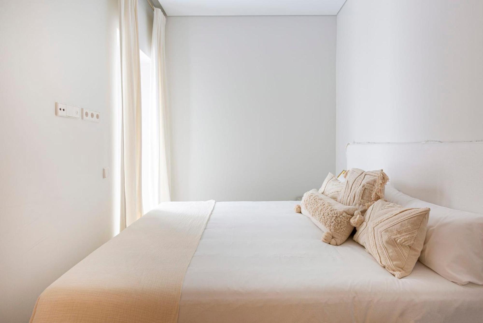 Palafox Apartment *