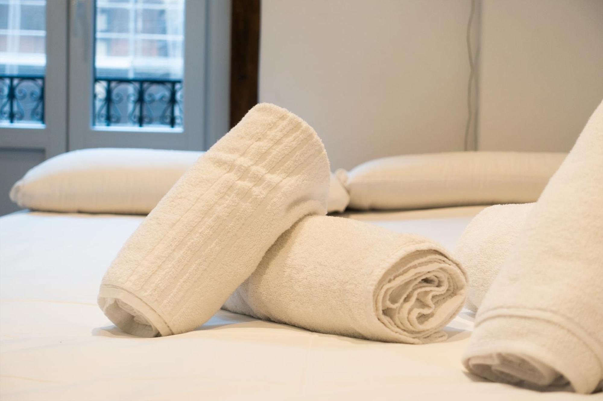 Hortaleza 4, Preciso Estudio En Chueca Junto A La Gran Via De Apartamento Madrid