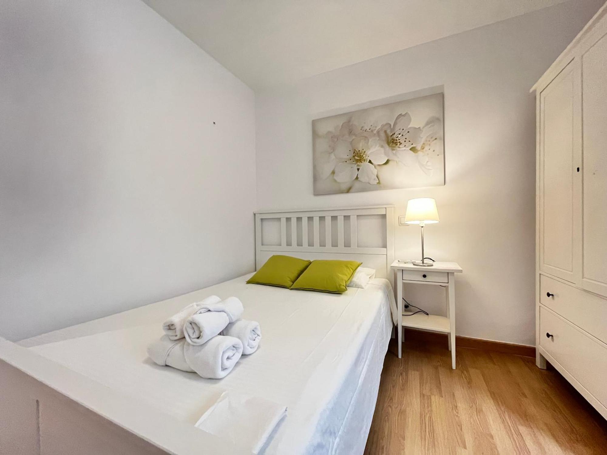 Exclusivo Terraza Tortosa Temporal Apartment *