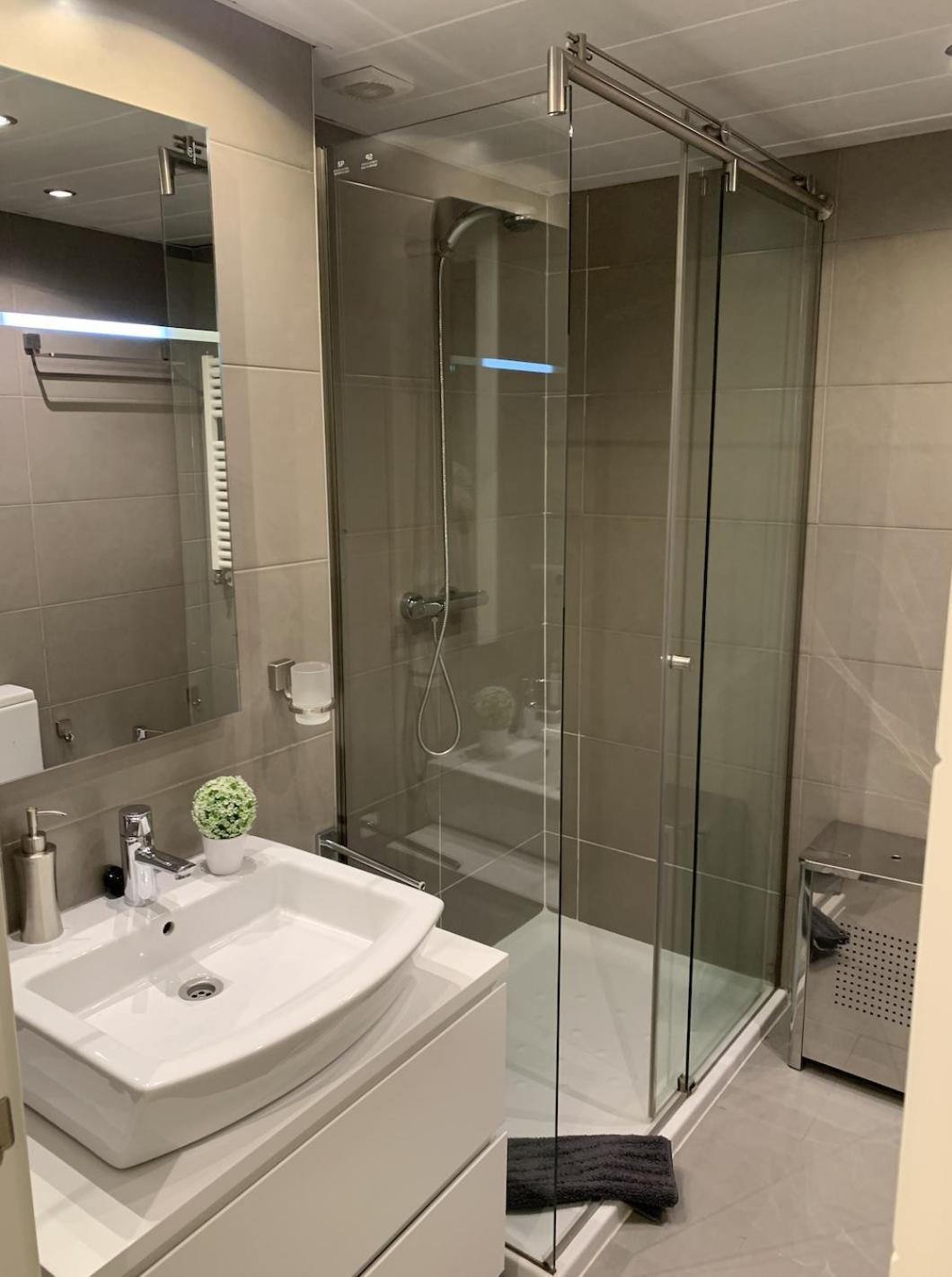Luxury In Apartment *