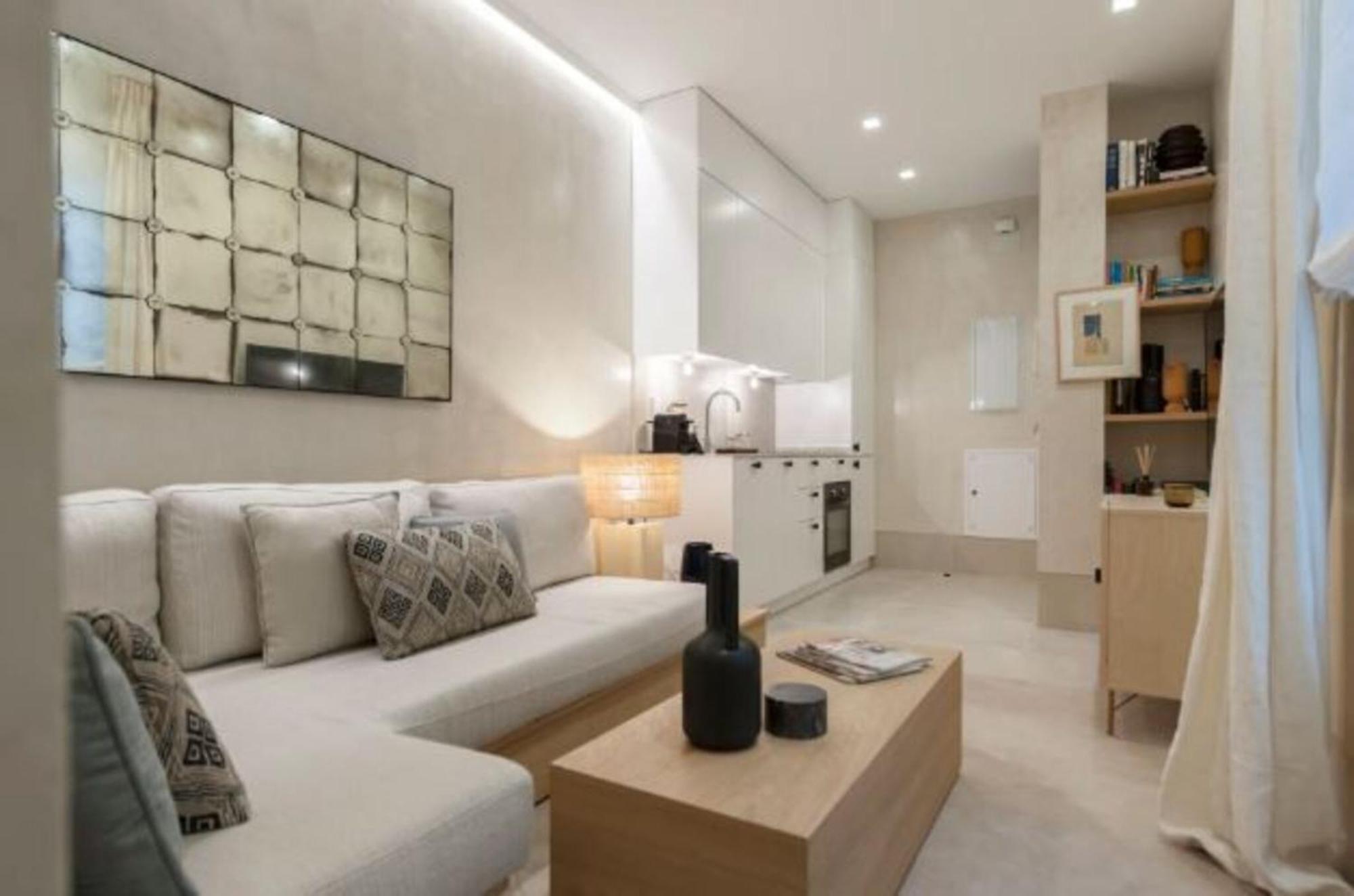 Elegant Neptuno-cortes For 2 People Apartamento