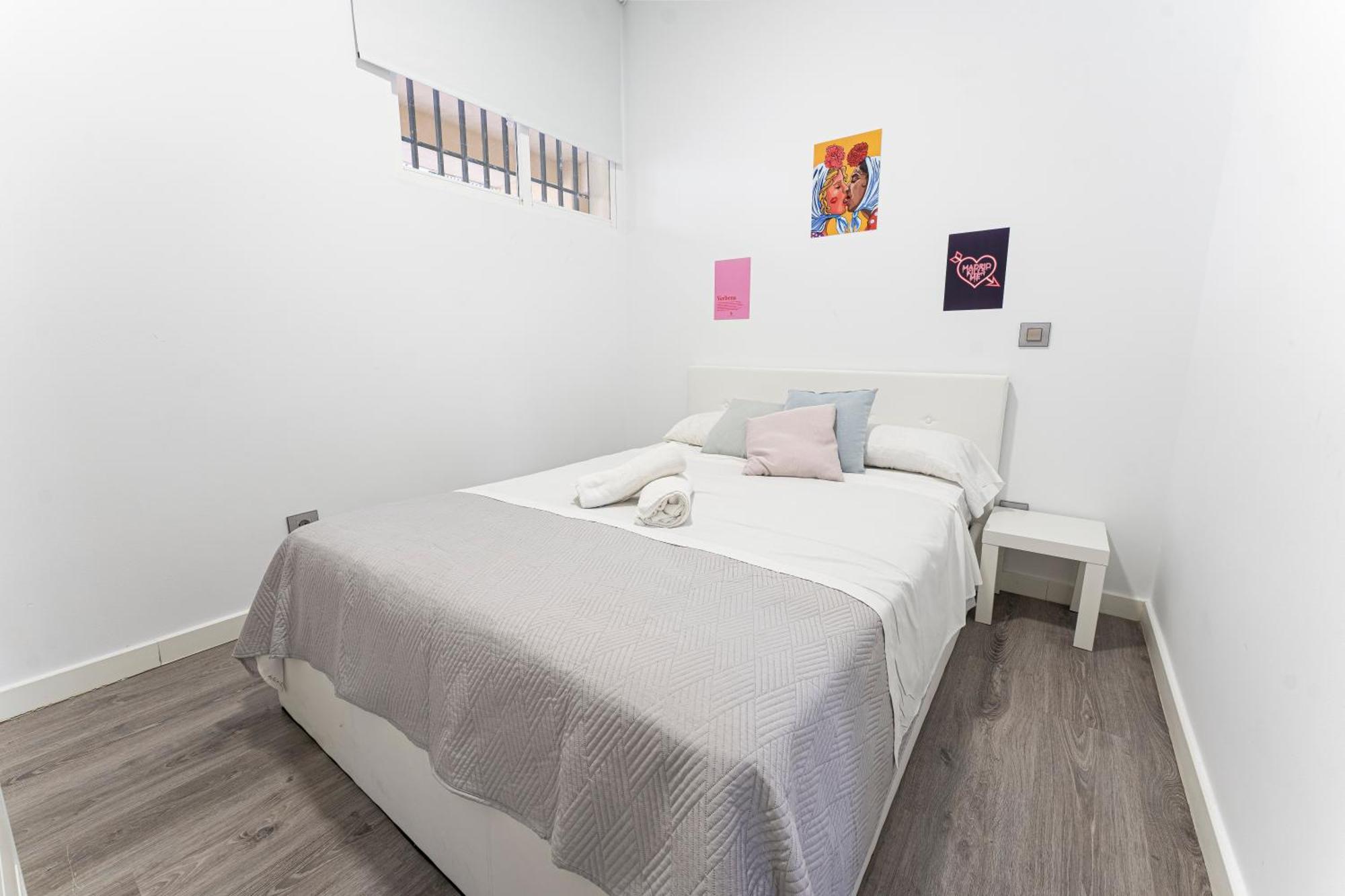 Hogar En Calle Lavapies * Madrid