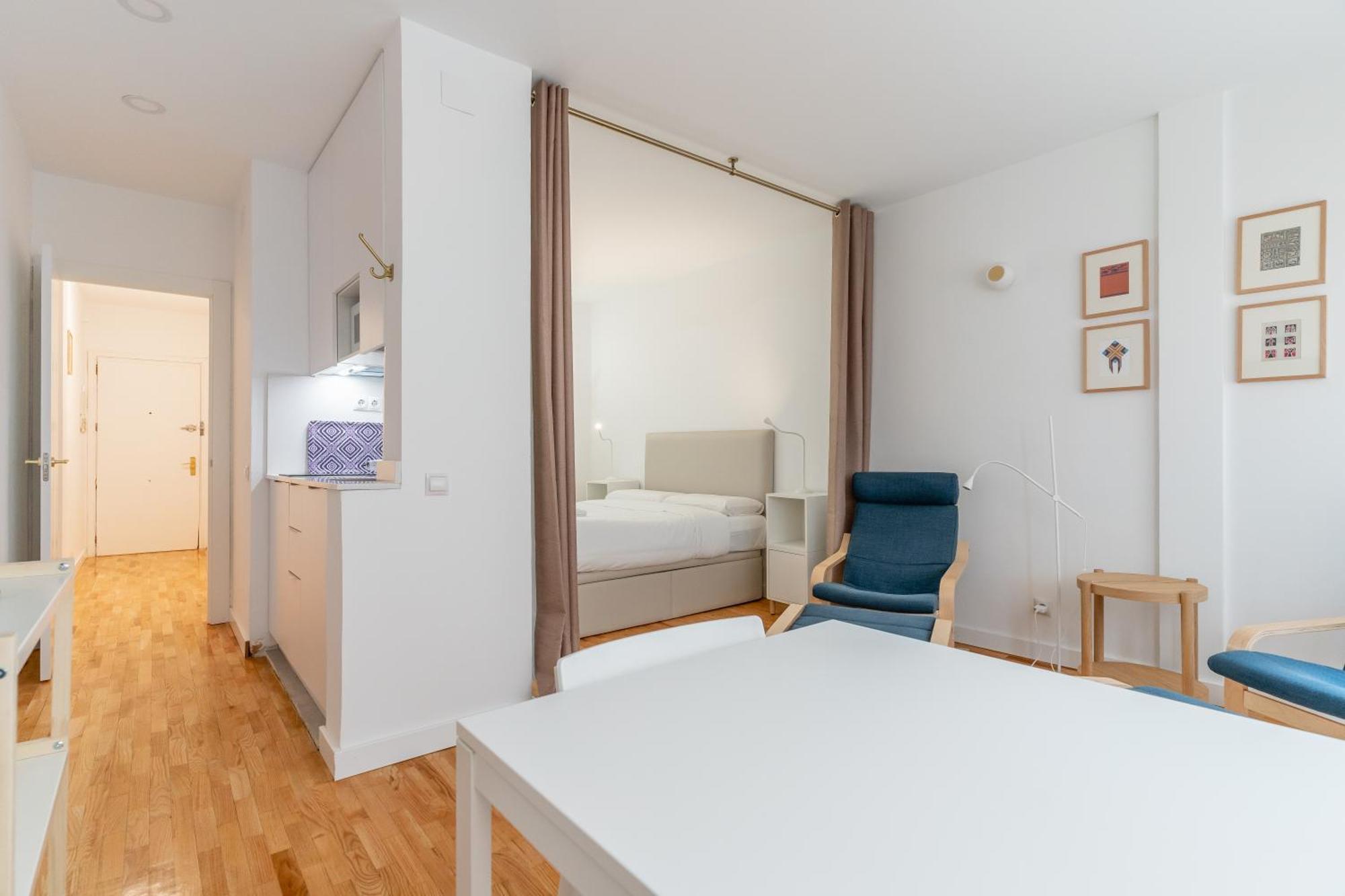 Apartment Cozy And Bright-1bedroom 1bathroom-las Letras Madrid