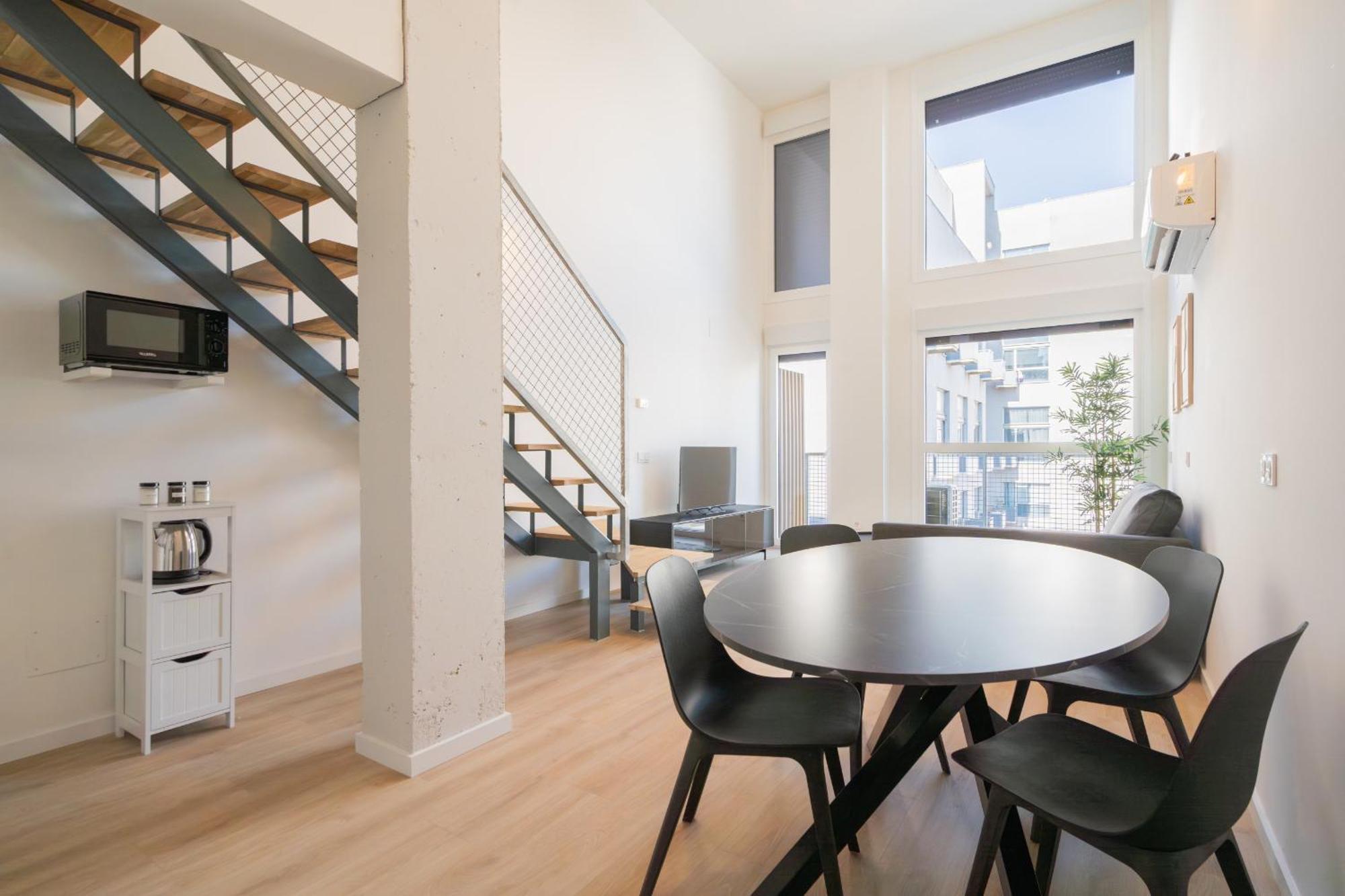 Loft Reformado Industrial Con Garaje Apartment *
