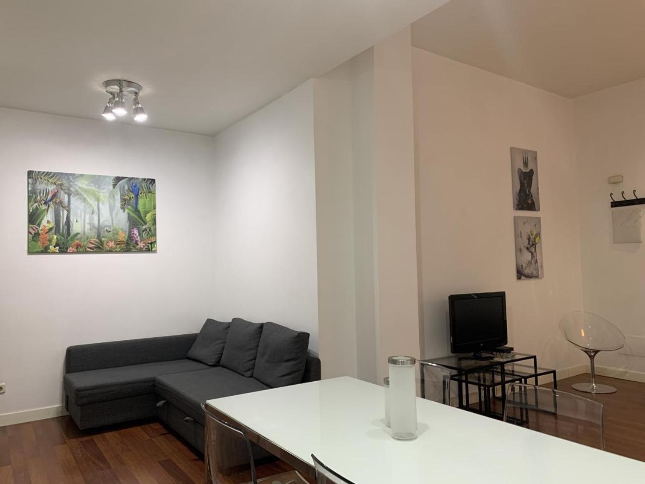 Modern Ii In Apartamento *