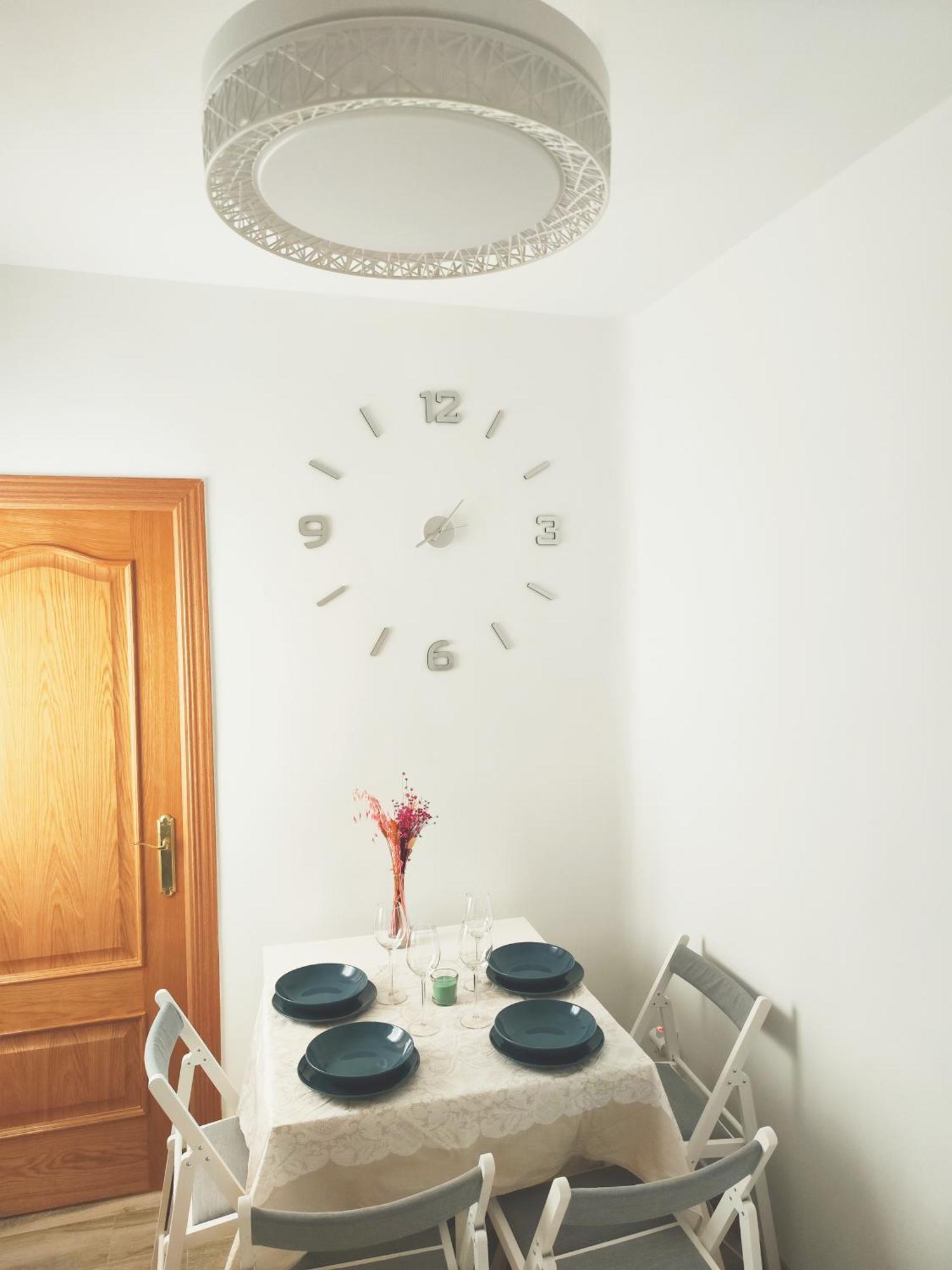Skytitan House Apartment *