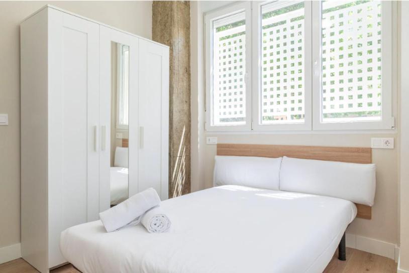 Apartamento Contemporary 6bd For 12 Ventas Madri