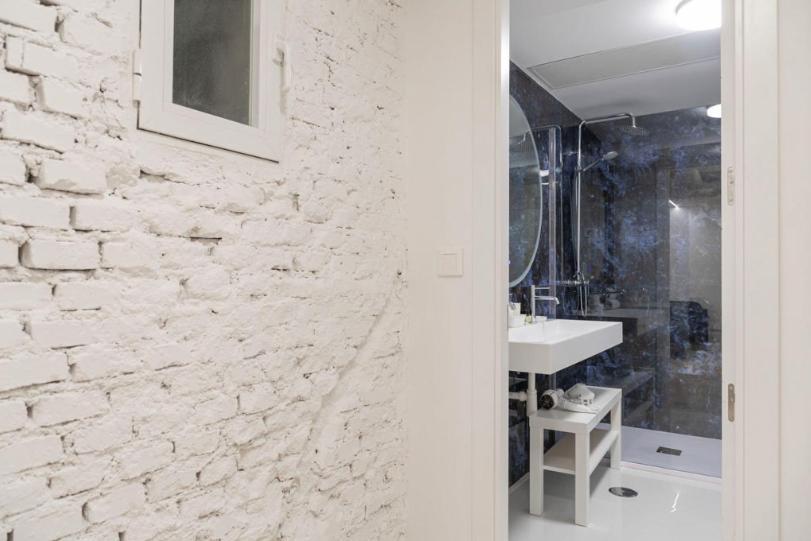 Contemporary 6bd For 12 Ventas Apartamento