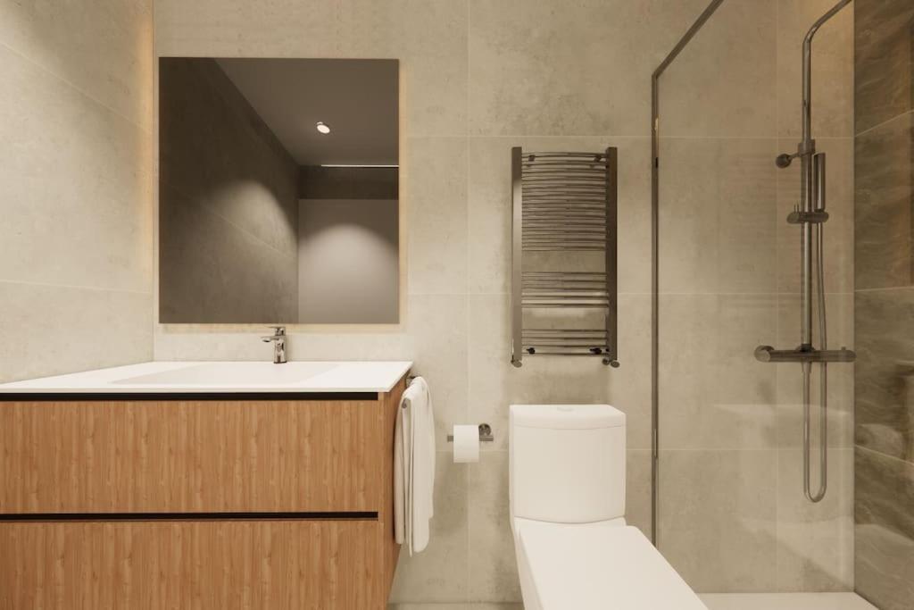 Apartamento Plaza Espana X Calle Isabel La Catolica 1br 1bh Madrid