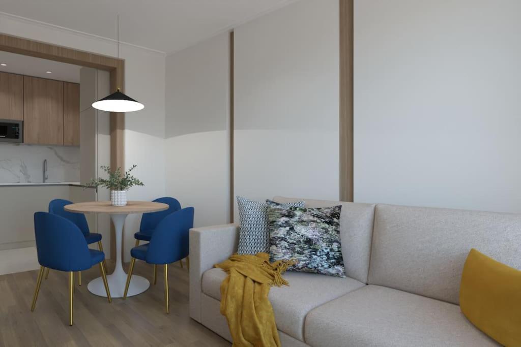 Plaza Espana X Calle Isabel La Catolica 1br 1bh Apartamento