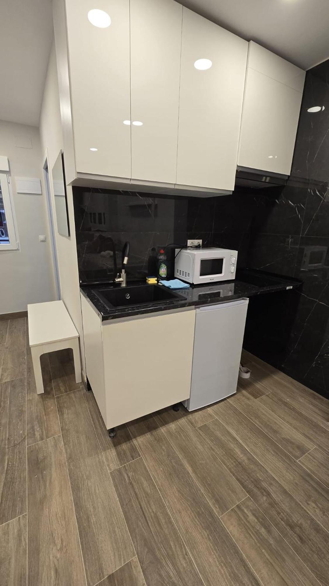 Plaza Pedro Zerolo Apartamento *