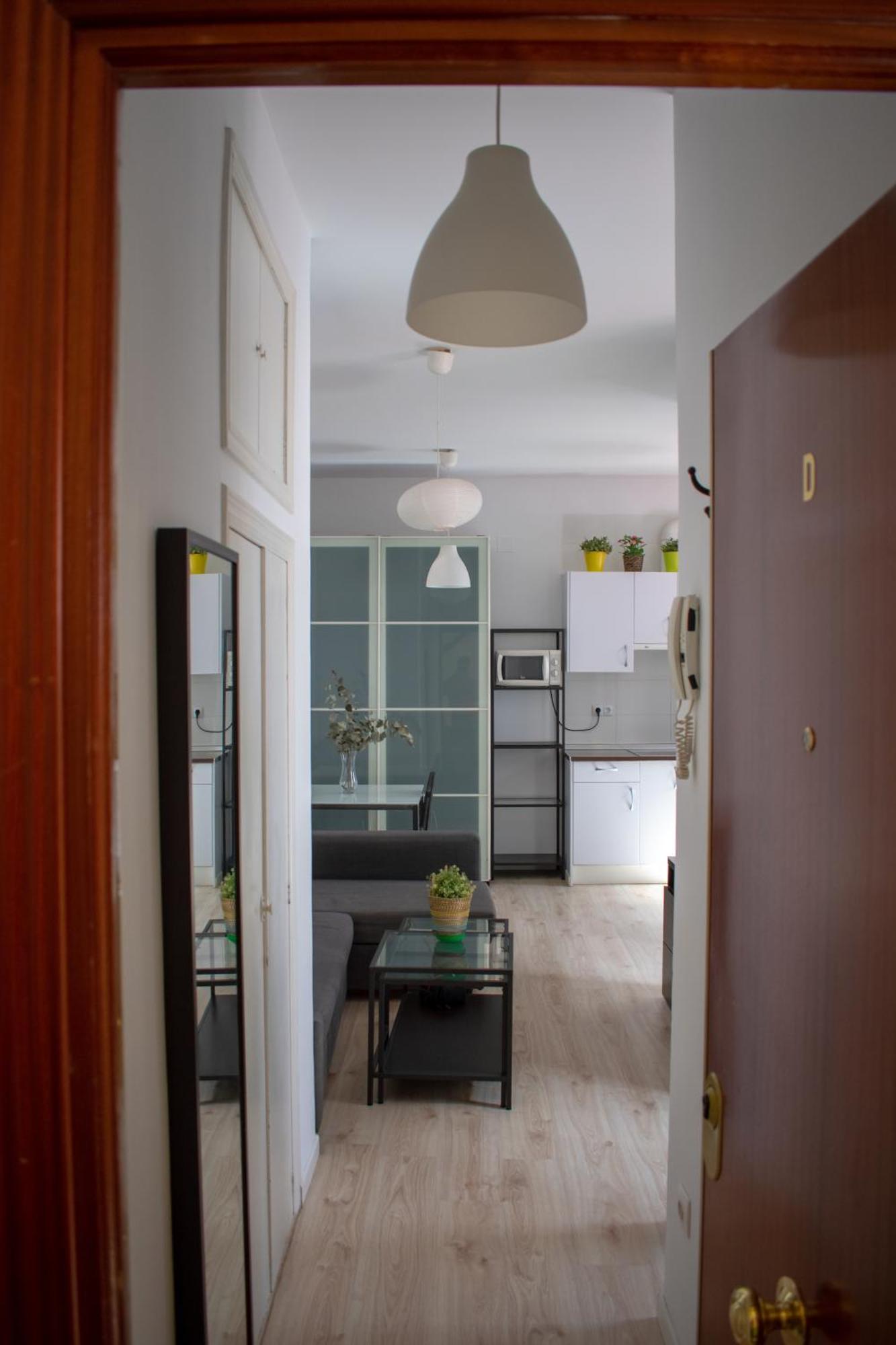 Centrico, Completo Y Comodo Viajar A Apartamento Madrid