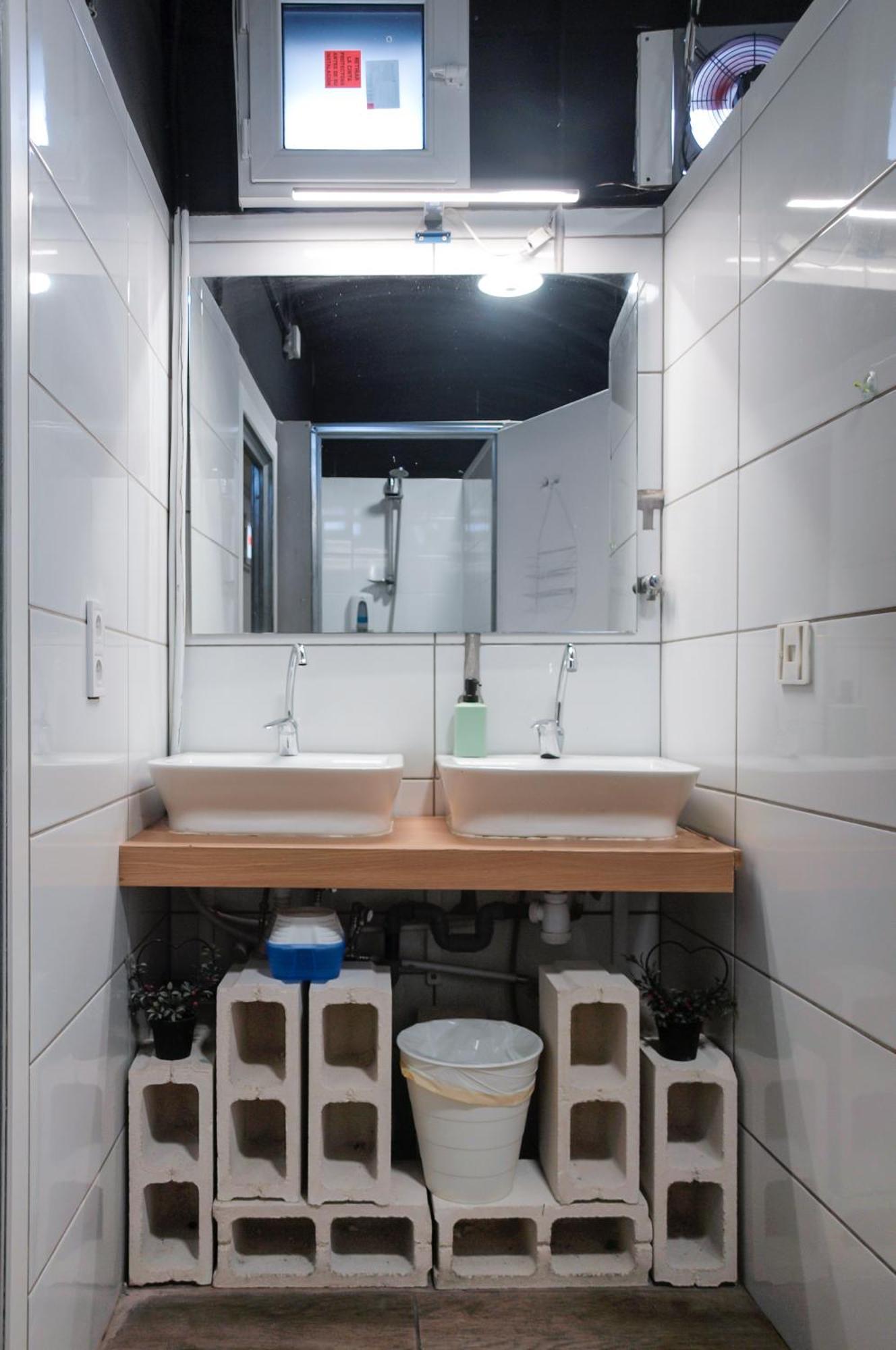 Boga Hostel *
