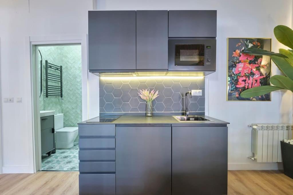 ºrs Citycentre Downtown Wifi Ac Smarttvº Apartment *