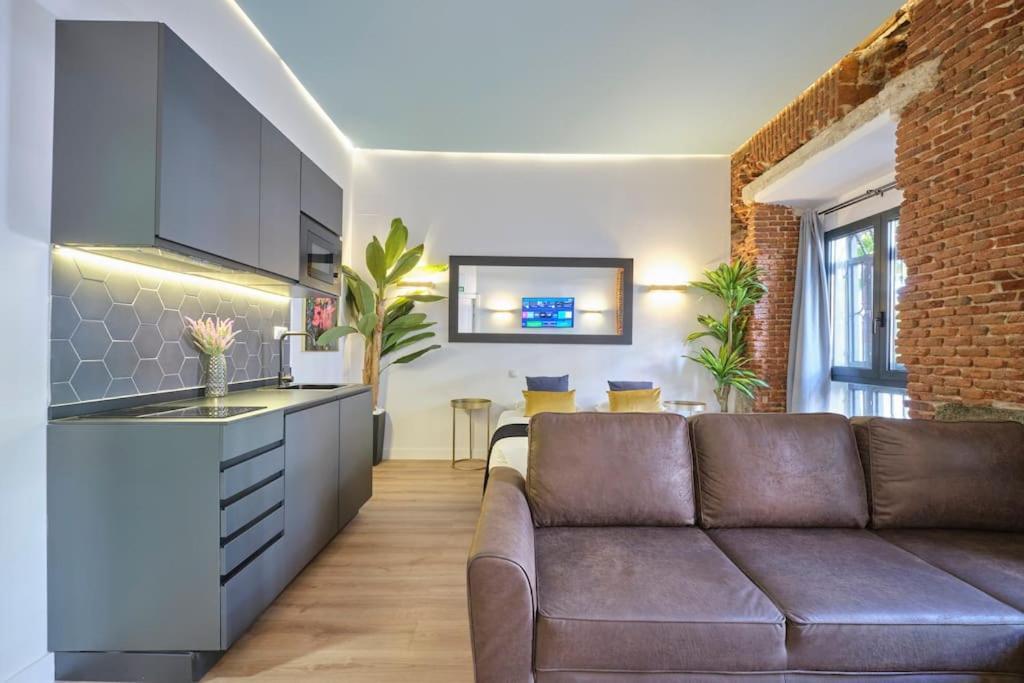 ºrs Citycentre Downtown Wifi Ac Smarttvº Apartment *