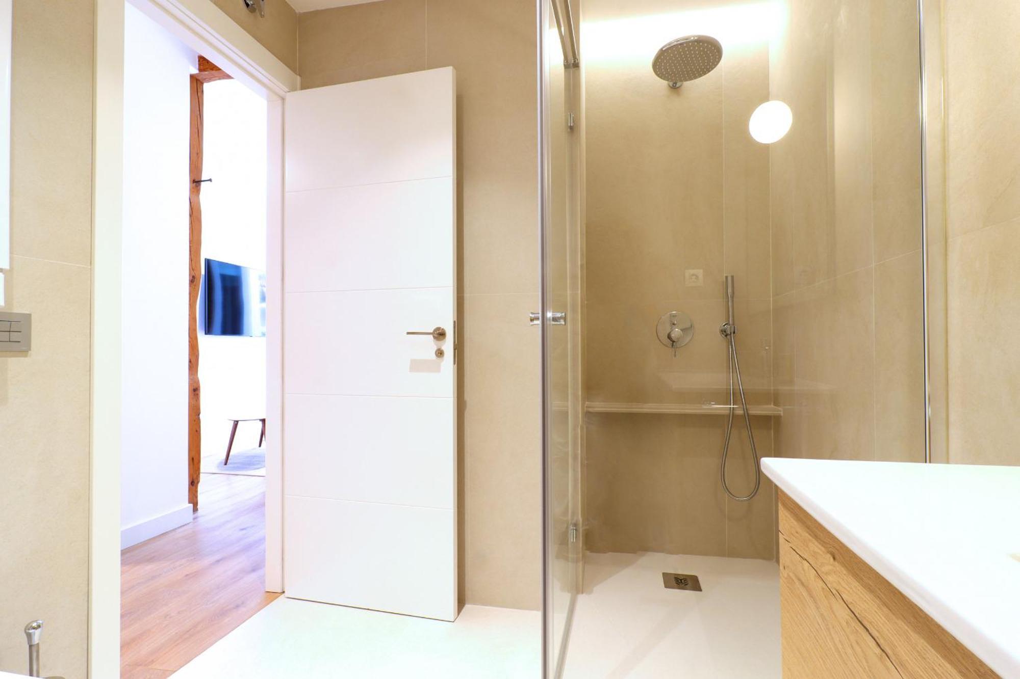 Reina Sofia I Apartment *