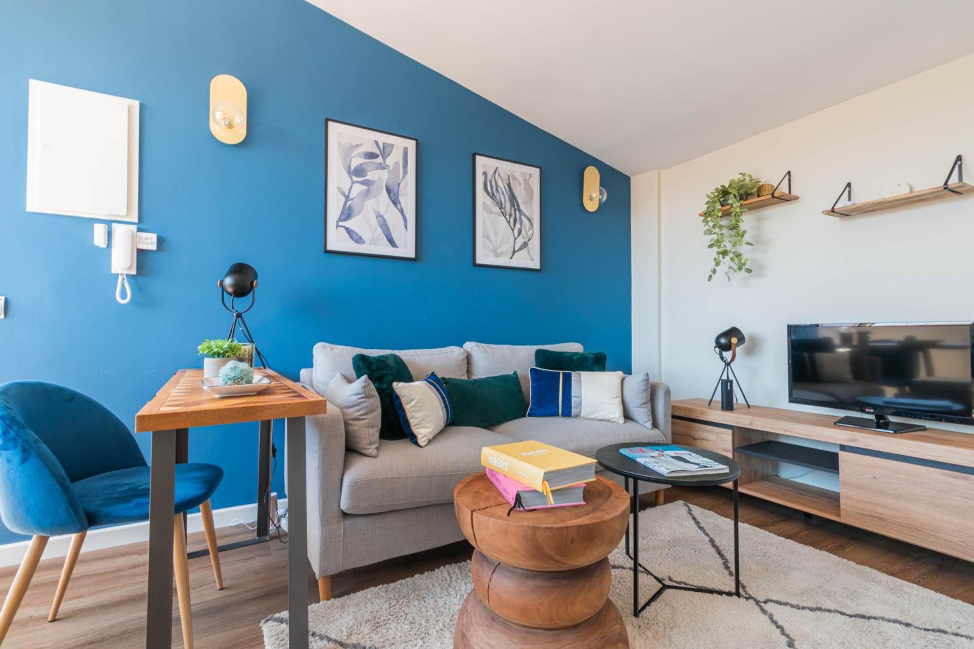 Apartment Authentic Experience -plaza Mayor 7min Walk - Spectacular View - Champagne