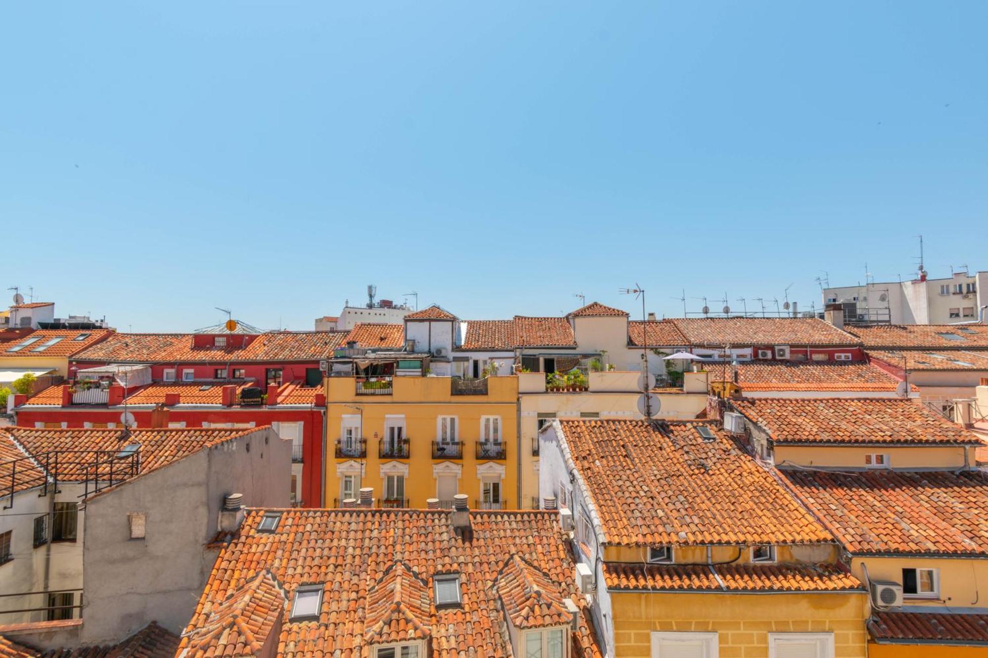Apartamento Authentic Experience -plaza Mayor 7min Walk - Spectacular View - Champagne Madrid