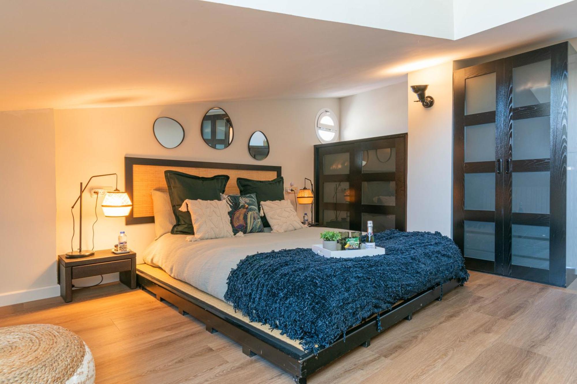 Apartamento Authentic Experience -plaza Mayor 7min Walk - Spectacular View - Champagne