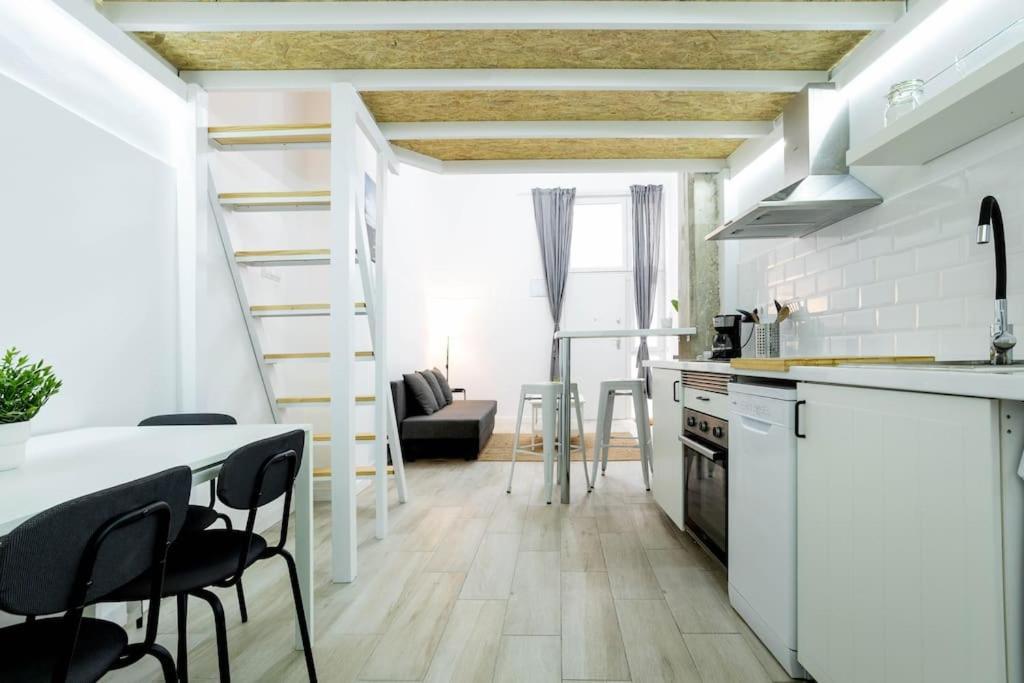 Appartamento Loft Reformado En Marques De Vadillo Con Patio Privado Madrid