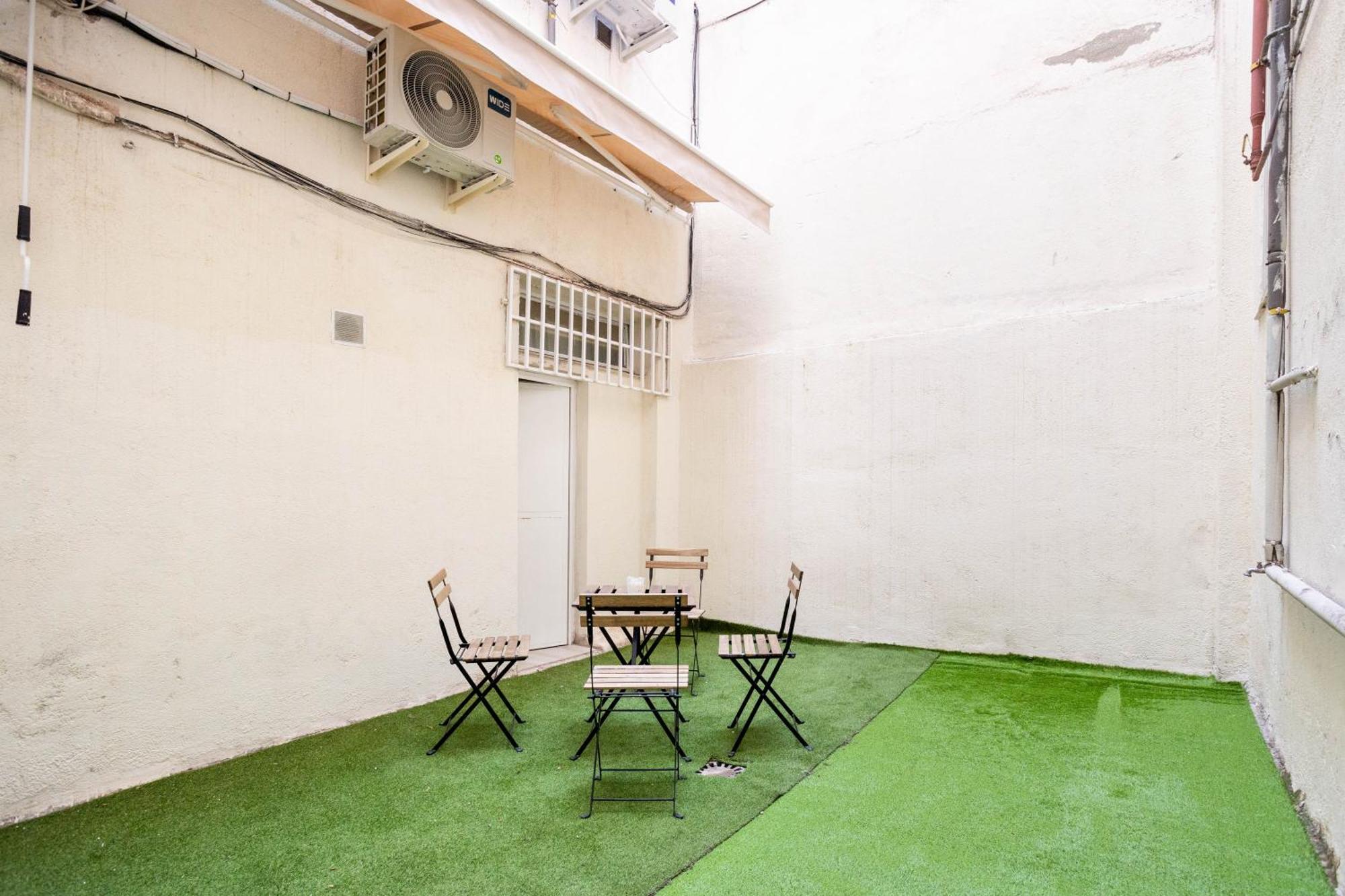 Appartamento Loft Reformado En Marques De Vadillo Con Patio Privado