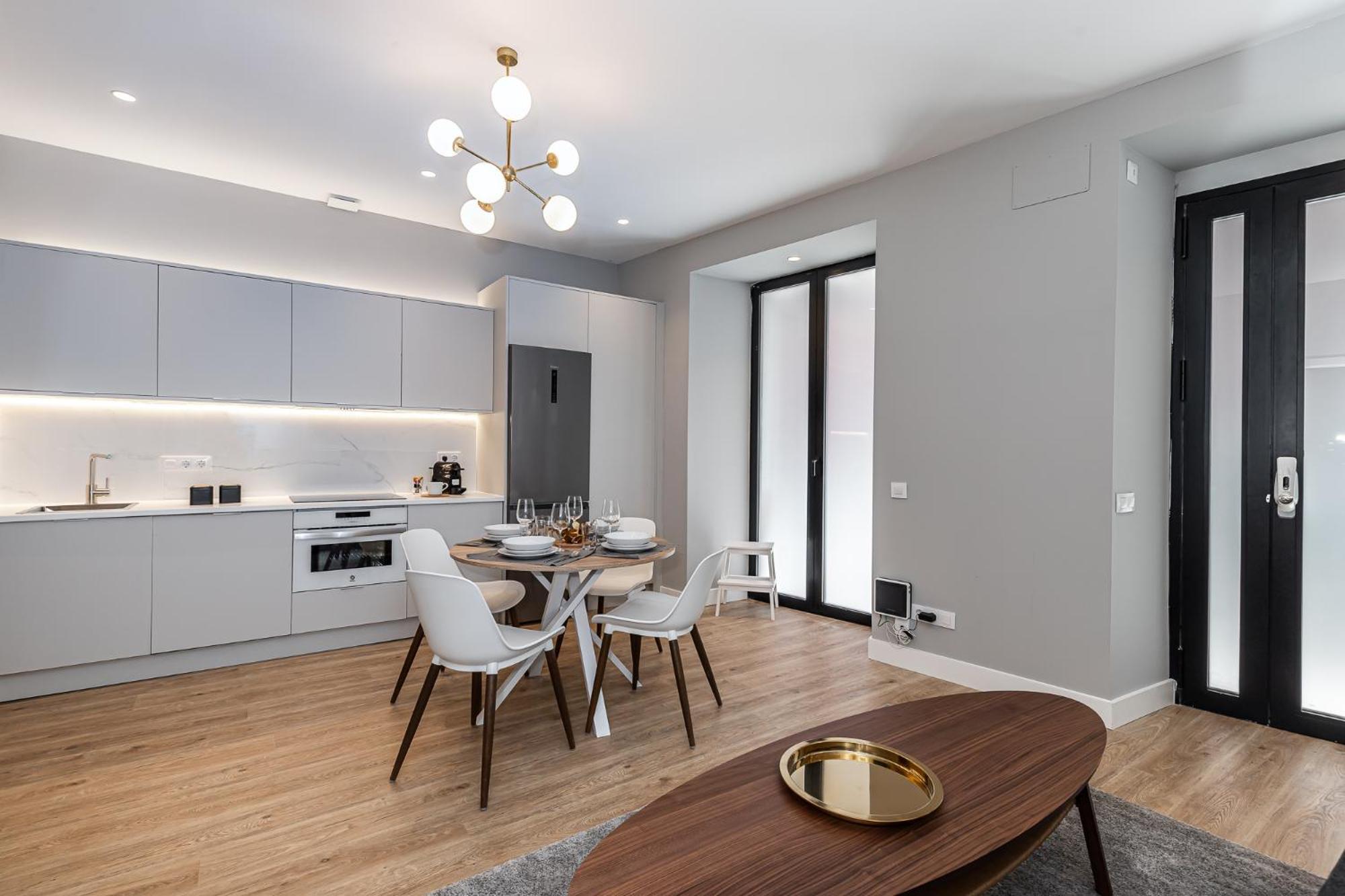Waou Essence Iii Anton Martin - Corta Duracion Apartment