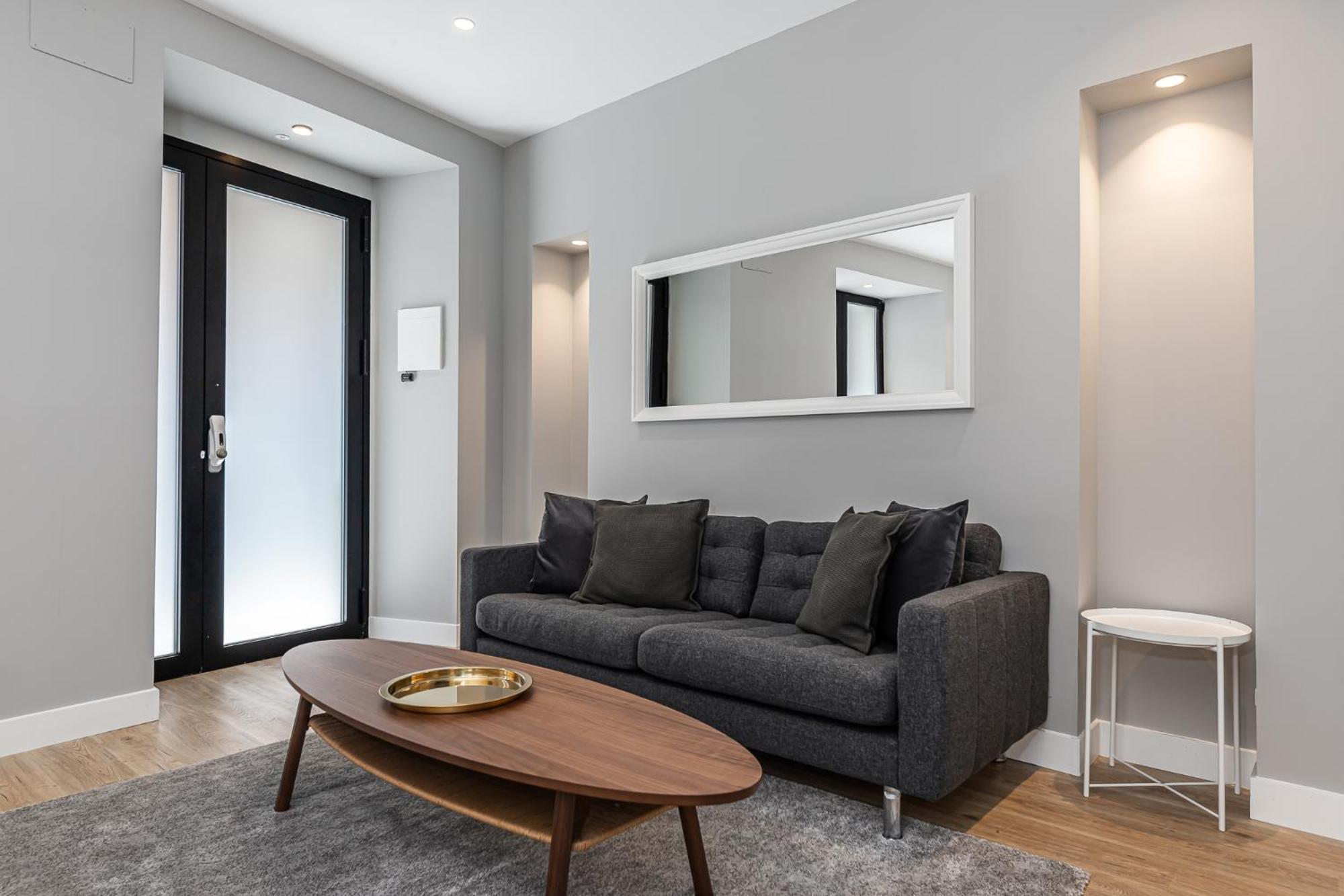 Waou Essence Iii Anton Martin - Corta Duracion Apartment